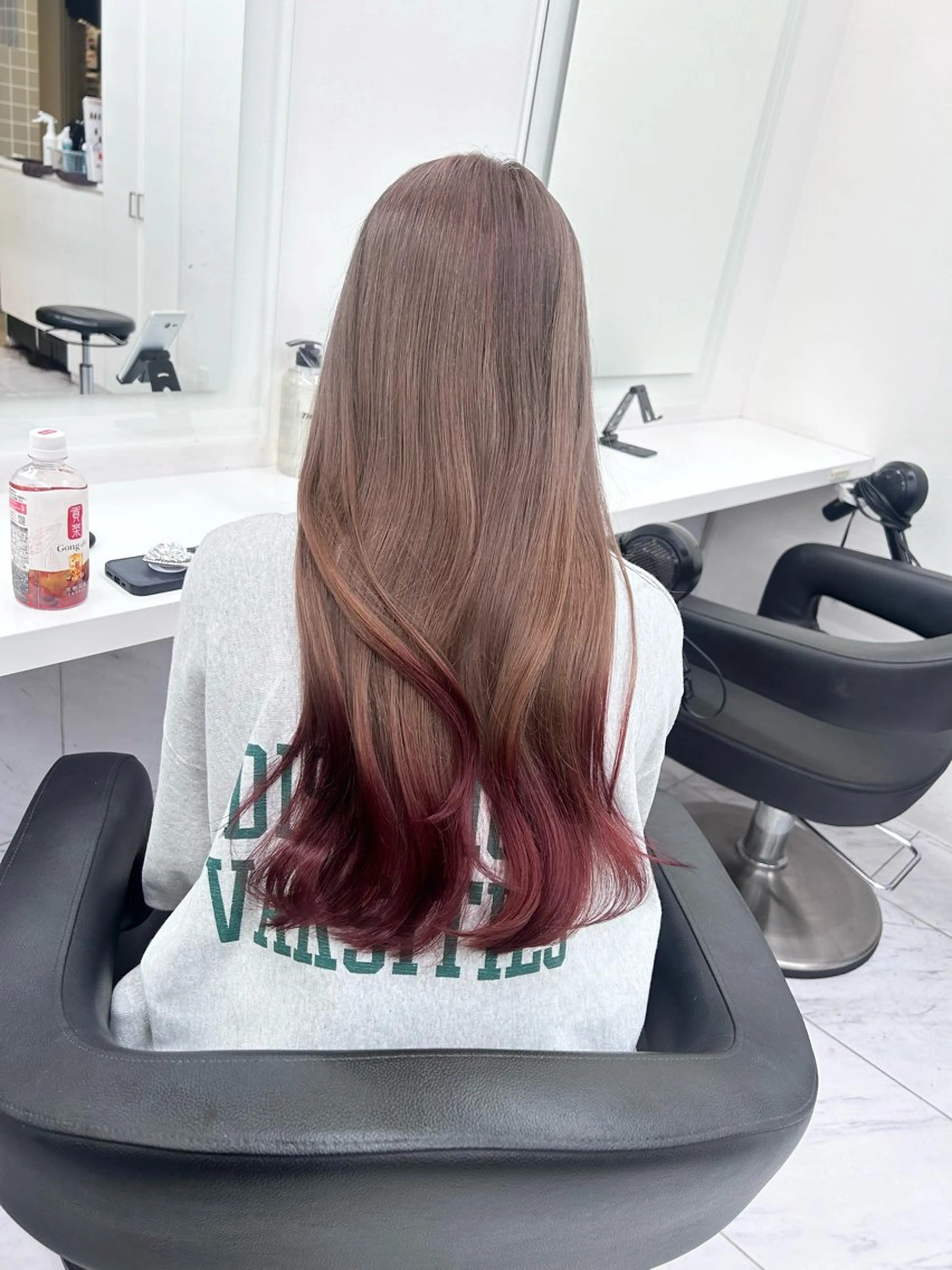 カラー ヘアカラー トリートメント 透明感ベージュ🤎 ナチュラルレイヤーのヘアスタイル