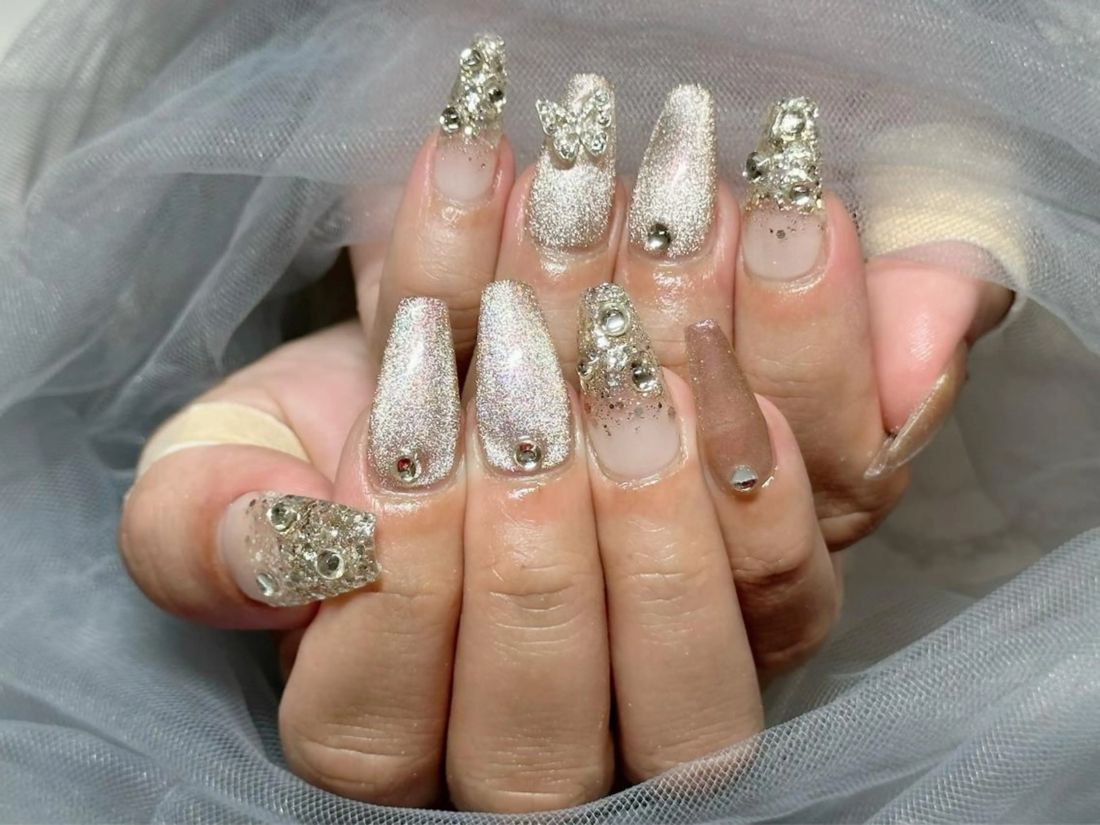 ネイル グラデーション キラキラネイル ラメ(グリッター) ラメグラデーション マグネットネイル ハンドネイル Nail Salon KURELLYのネイルデザイン