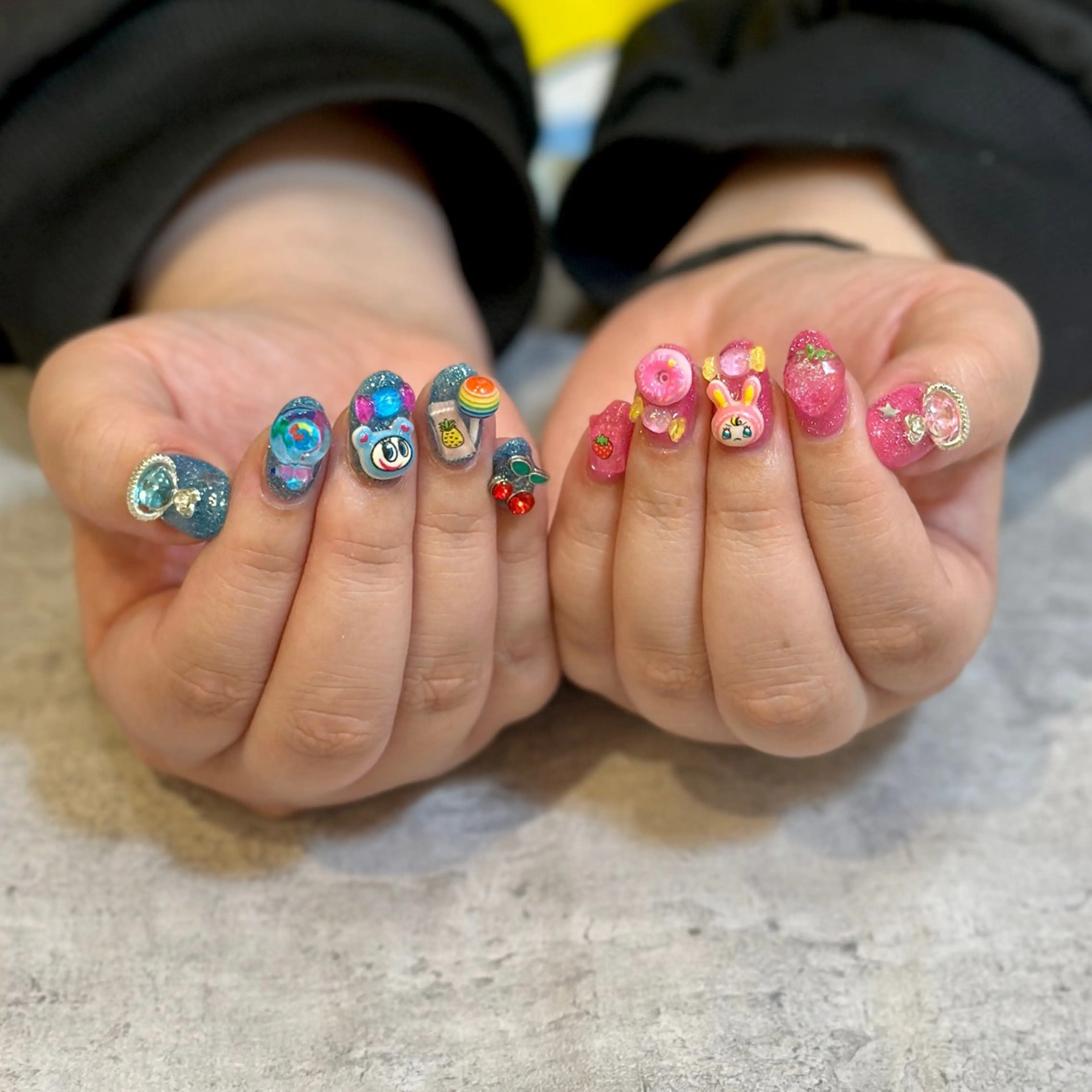 ネイル キラキラネイル 持ち込み ハンドネイル private. nailsalonのネイルデザイン