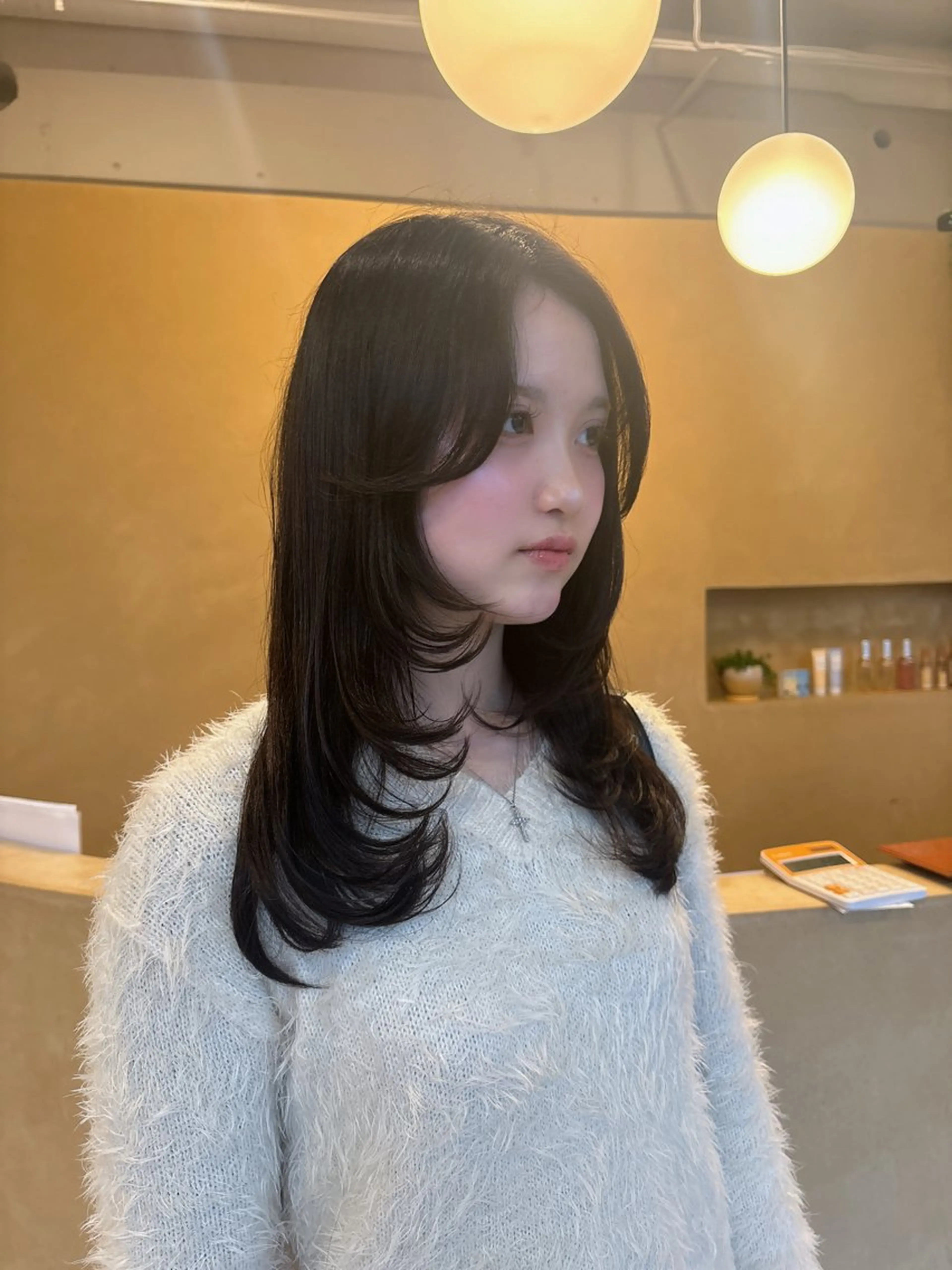 ロング レイヤーカット 西田 朋華のヘアスタイル