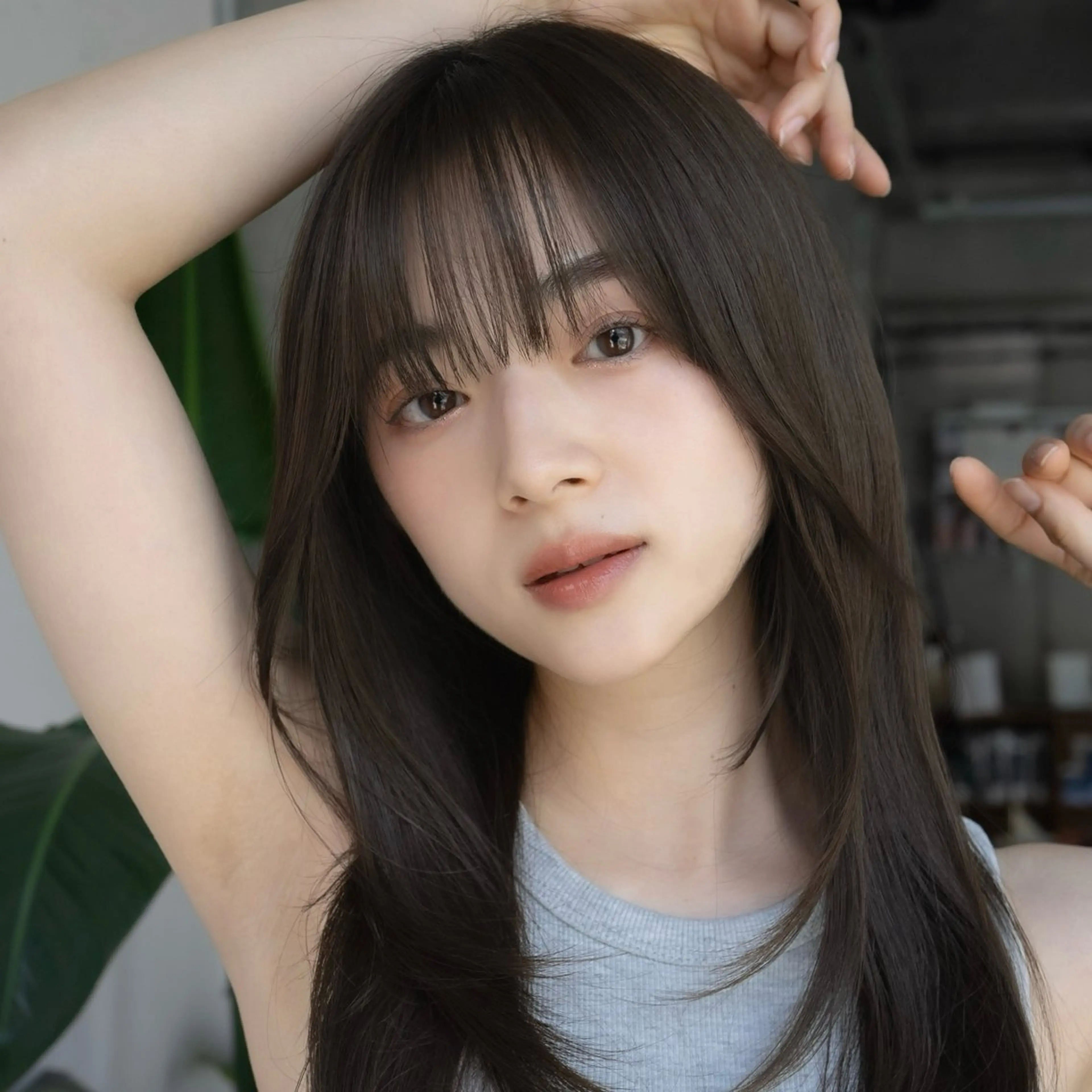 ロング 顔周りカット レイヤーカット トリートメント ヘアカラー トリートメント まとまるレイヤー カット/透明感カラーのヘアスタイル