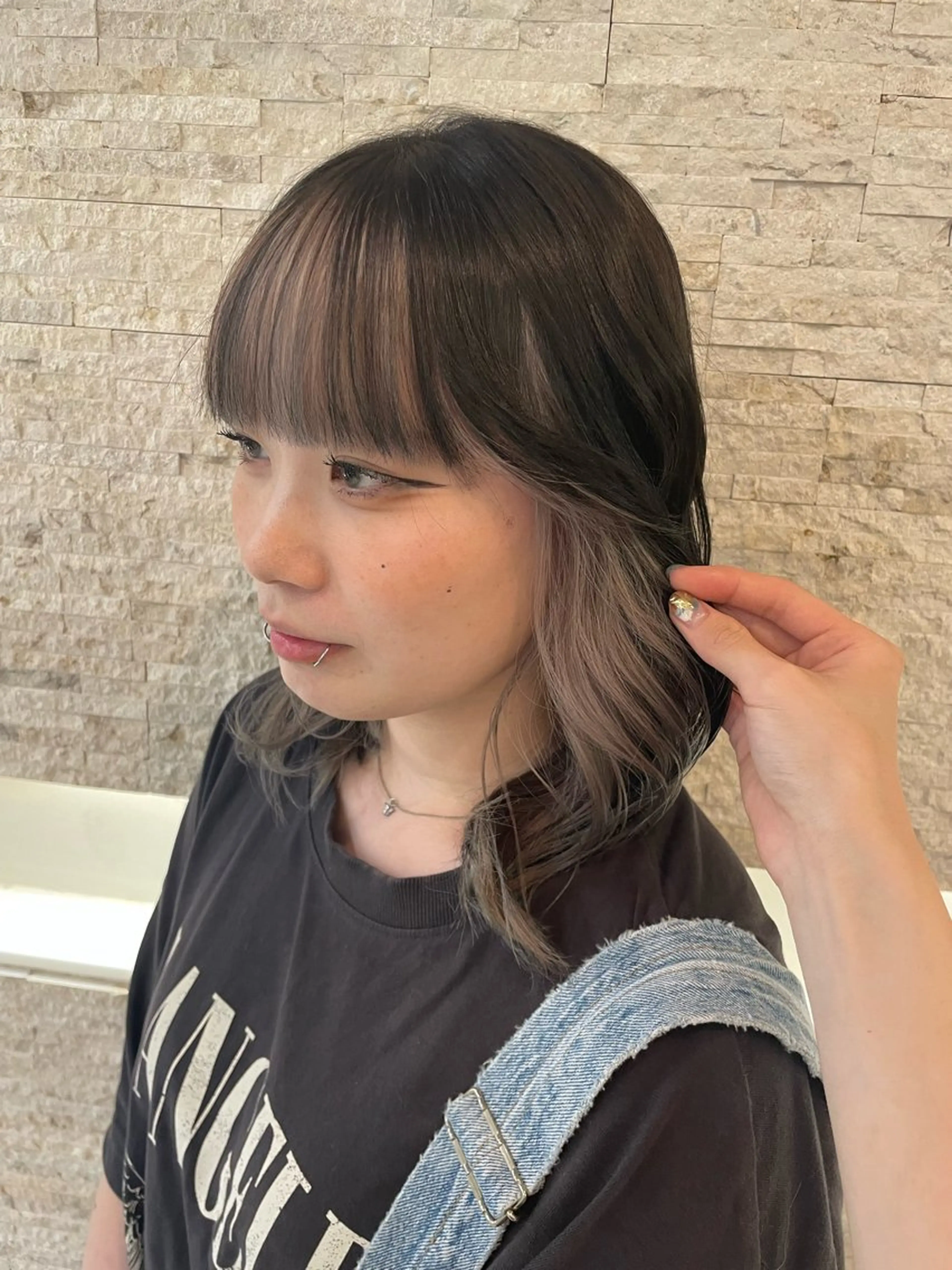 ミディアム カラー ヘアアレンジ ベージュカラー ブリーチ デザインカラー ダブルカラー ハイトーンカラー ヘアカラー トリートメント Zina 大宮所属・目黒 碧人のヘアスタイル