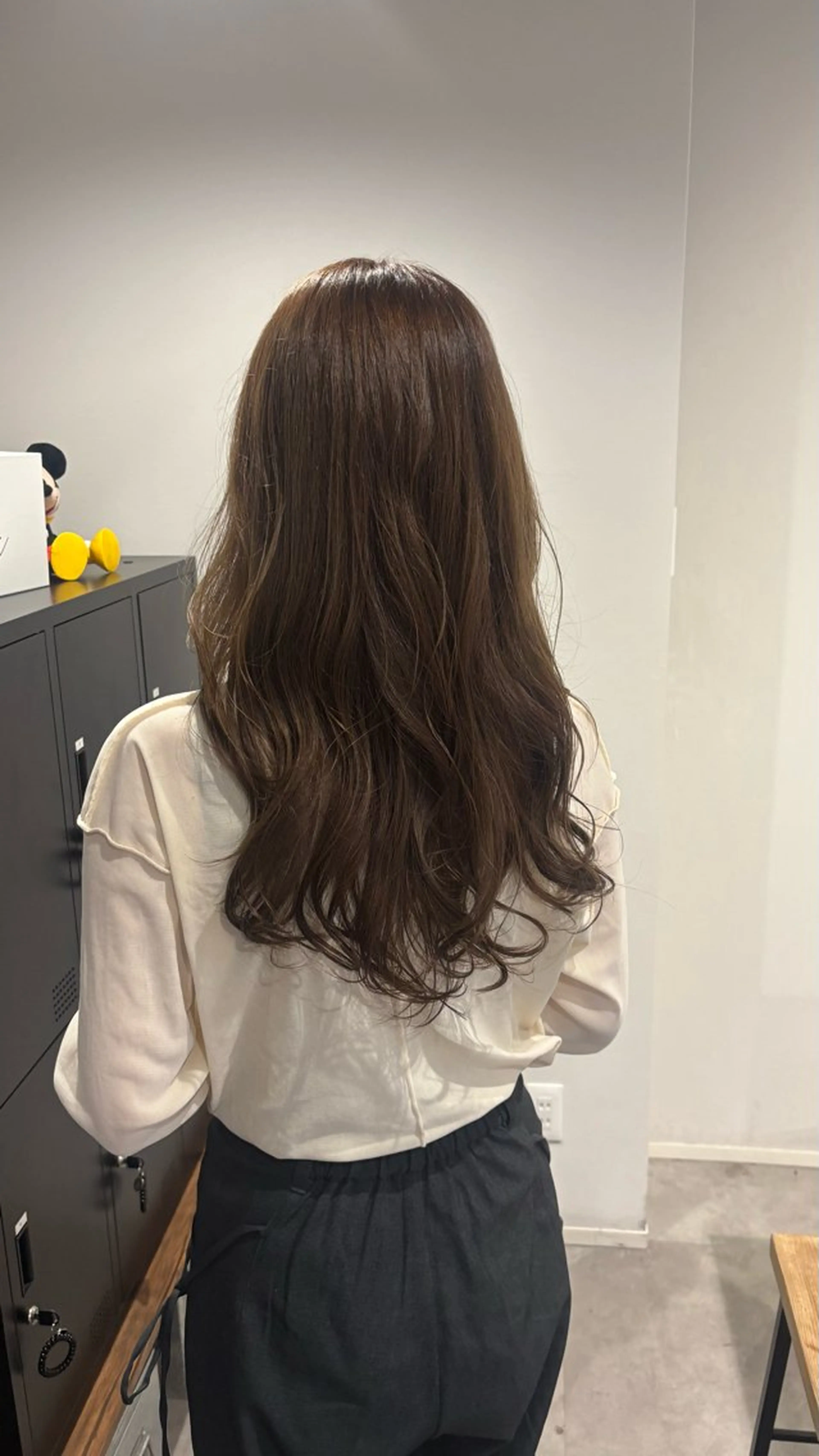 ロング カット ヘアカラー YURINO /ボブ ベージュ/ハイトーンのヘアスタイル