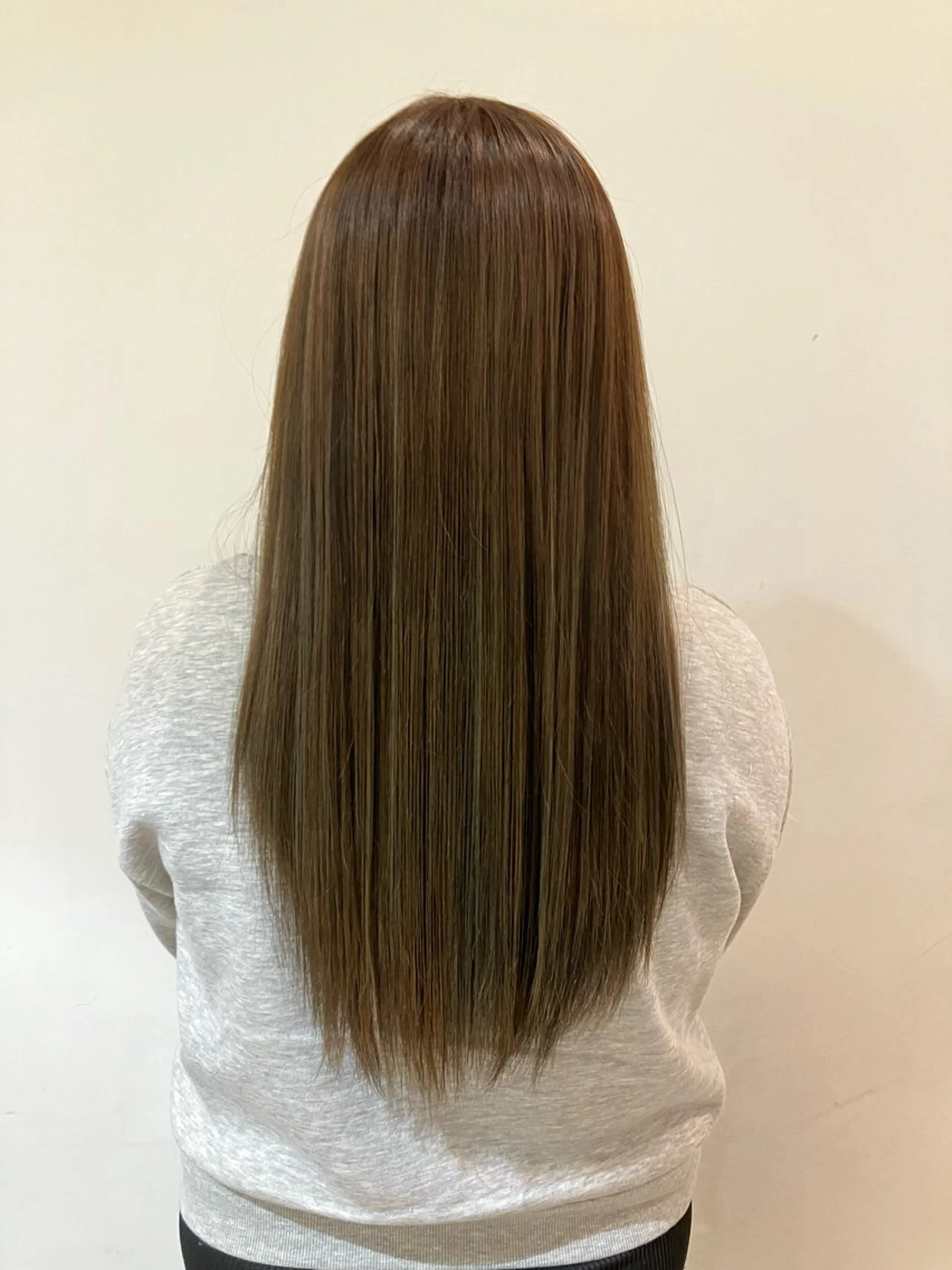 ロング カラー オリーブカラー 暖色・寒色カラー / 関根涼太のヘアスタイル