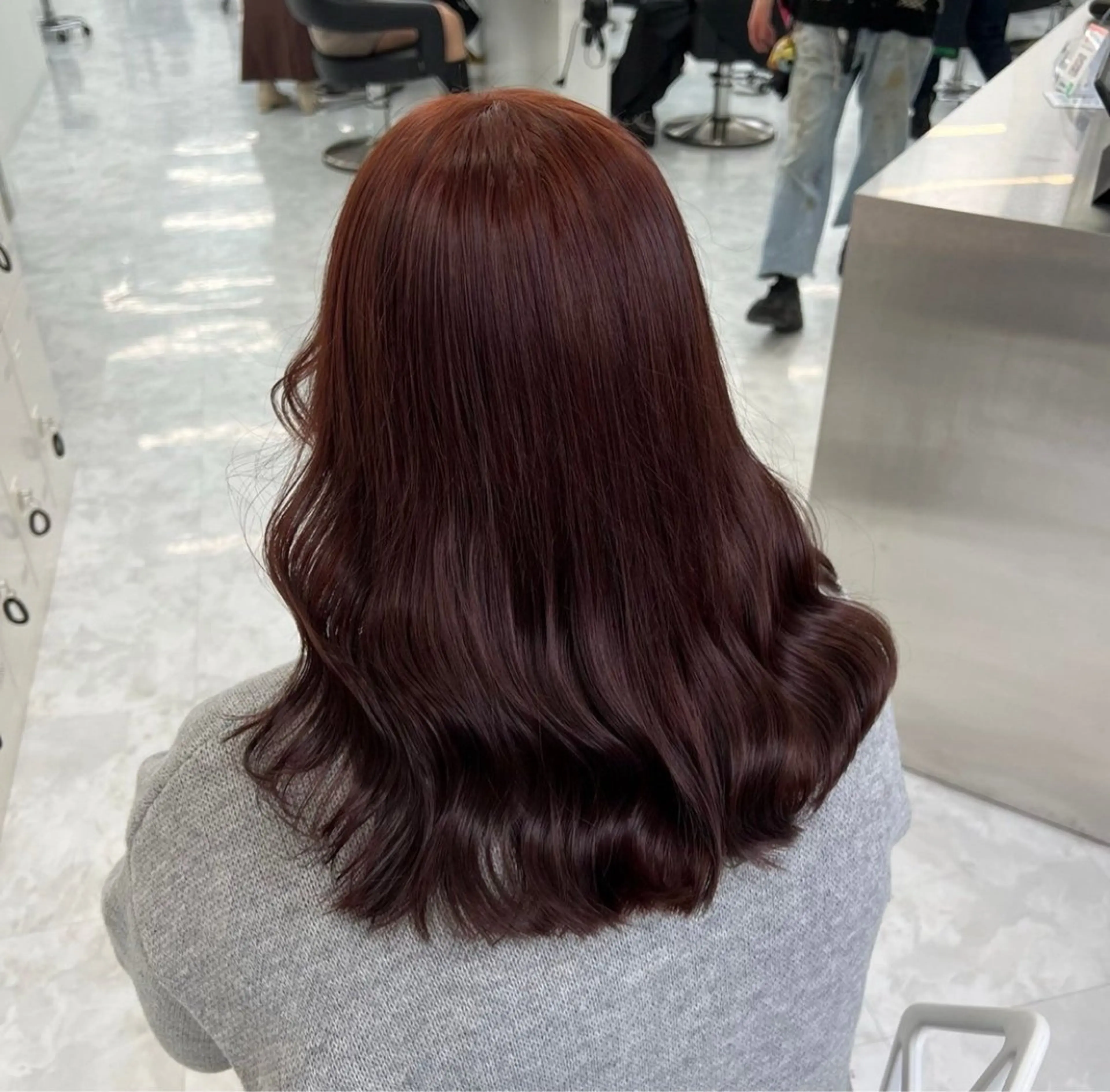 セミロング ヘアカラー 韓国ヘア/ブリーチ無 しWカラー/オリーブのヘアスタイル