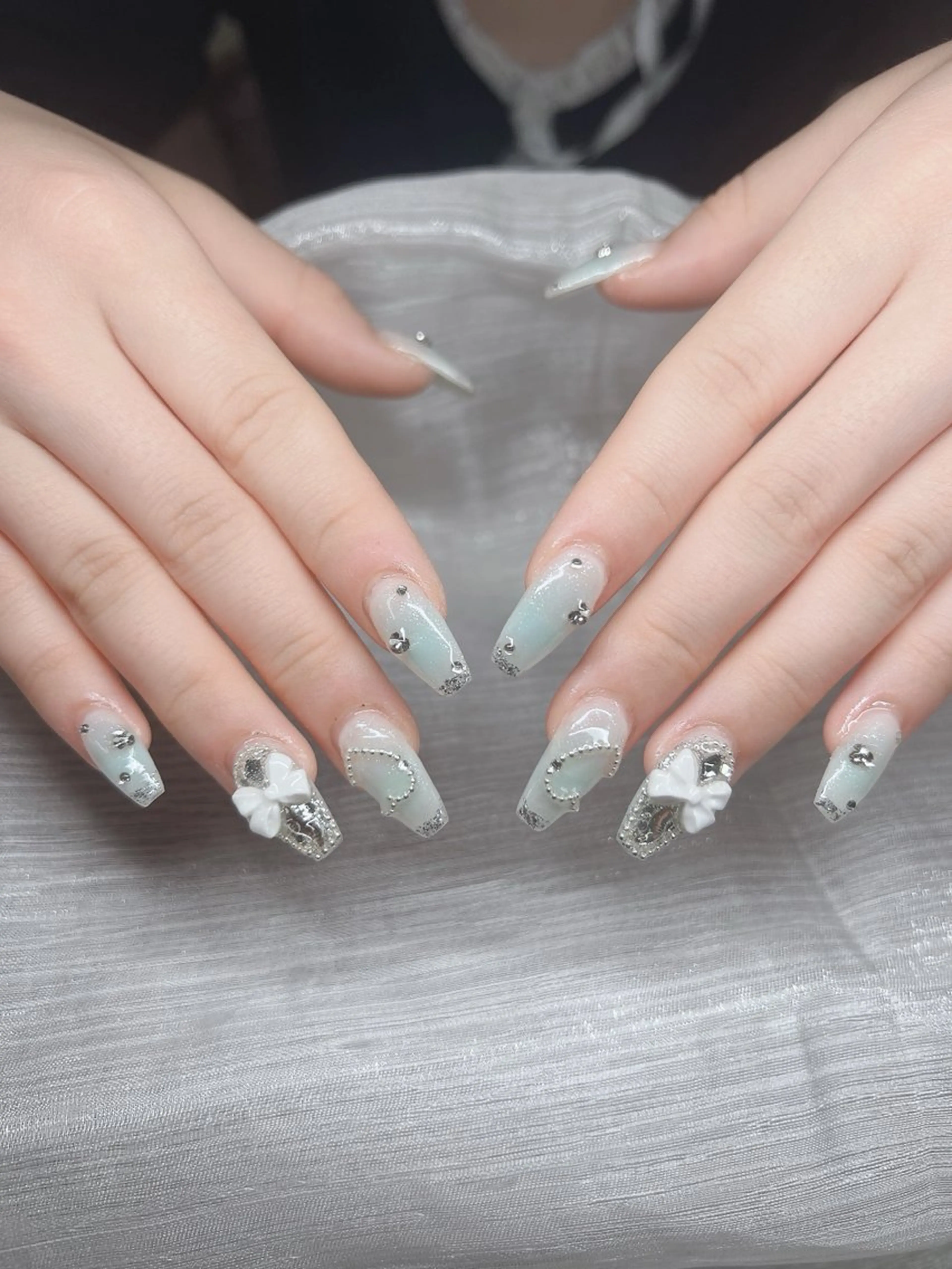 ネイル オーロラネイル チークネイル 長さ出し フットネイル フレンチネイル Lee Nails チップ長さだし専門店のネイルデザイン