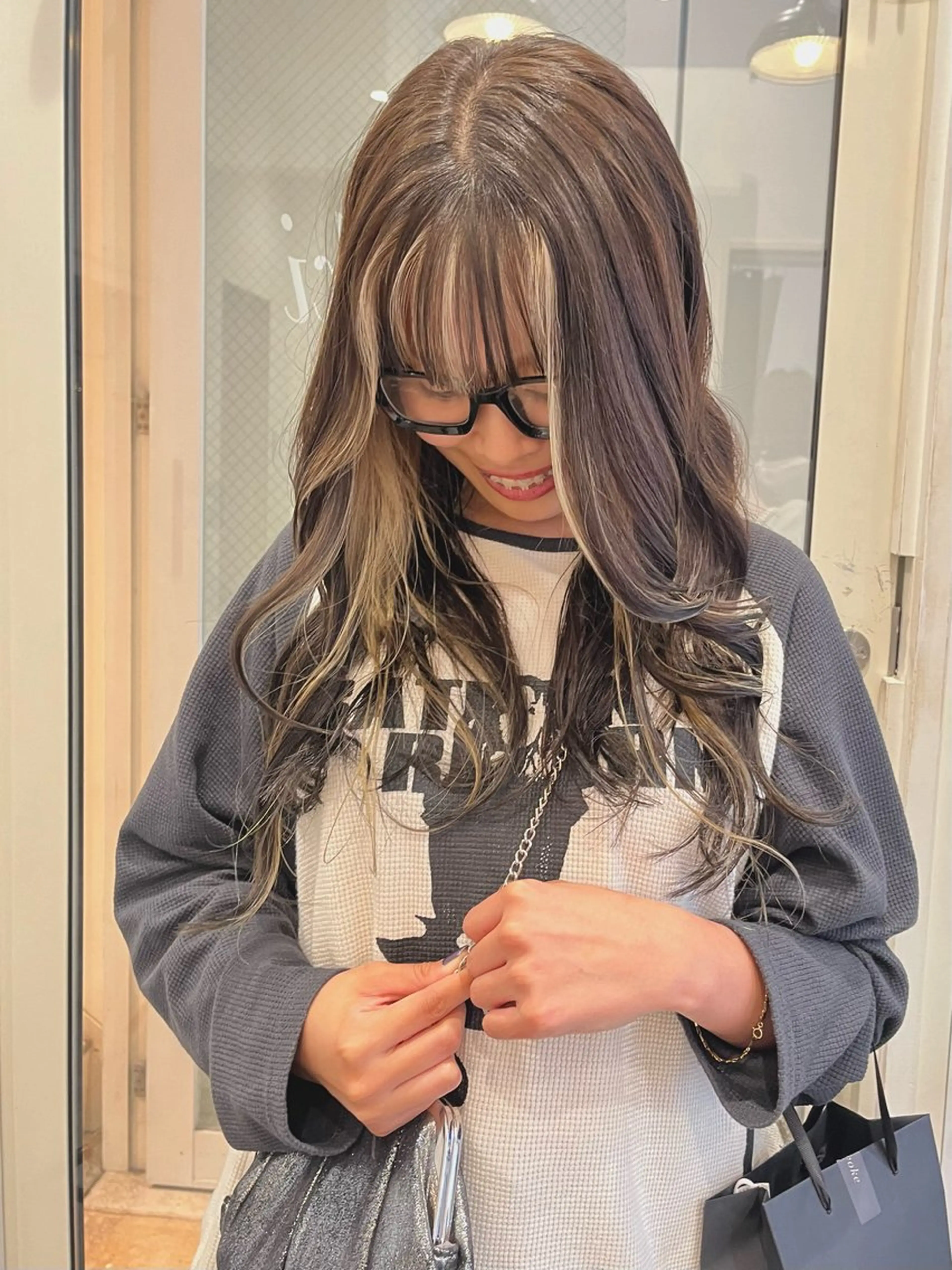 カット+ブリーチインナーカラー+カラーの写真