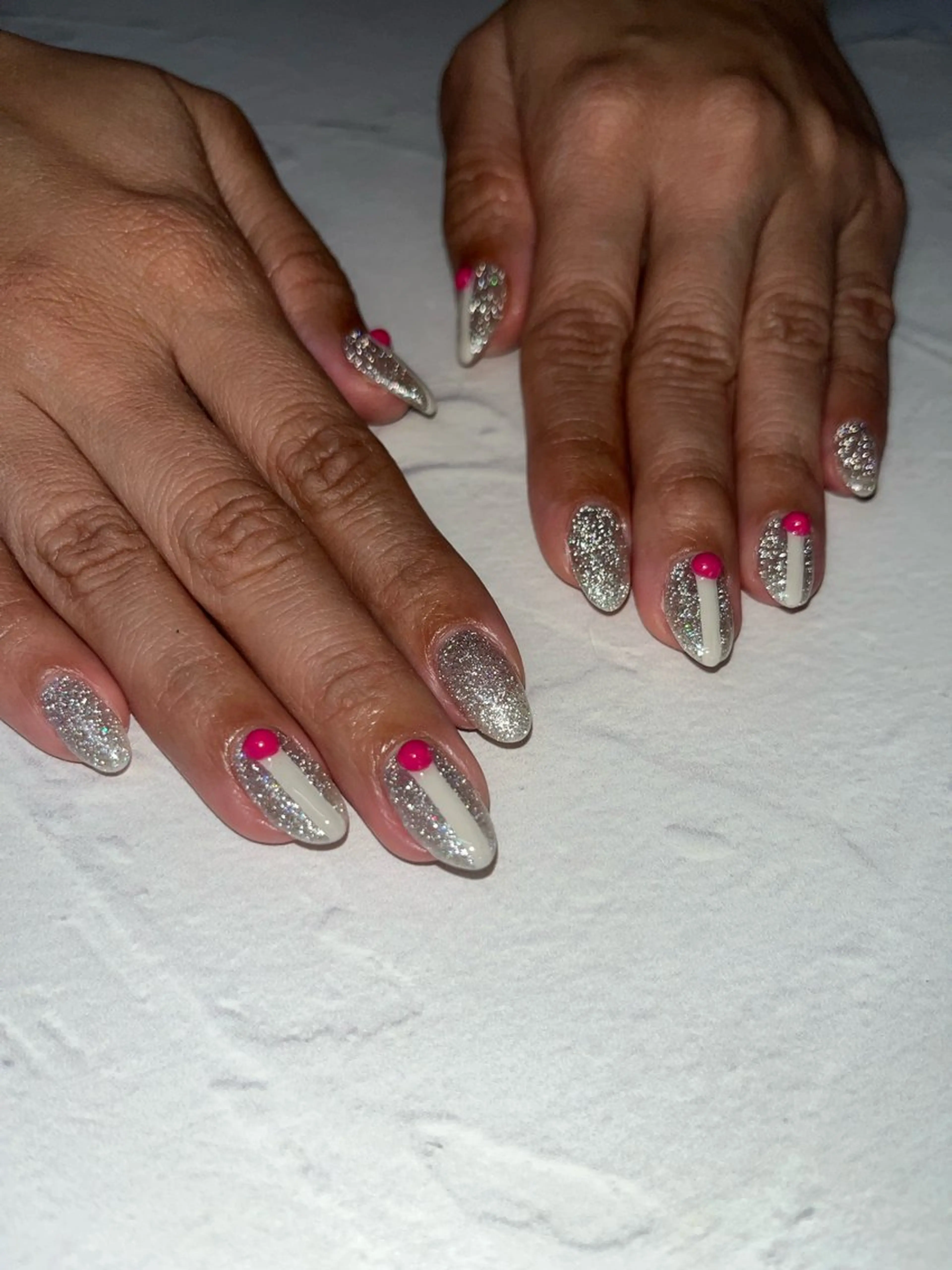 ネイル ハンドネイル li___nail 31のネイルデザイン