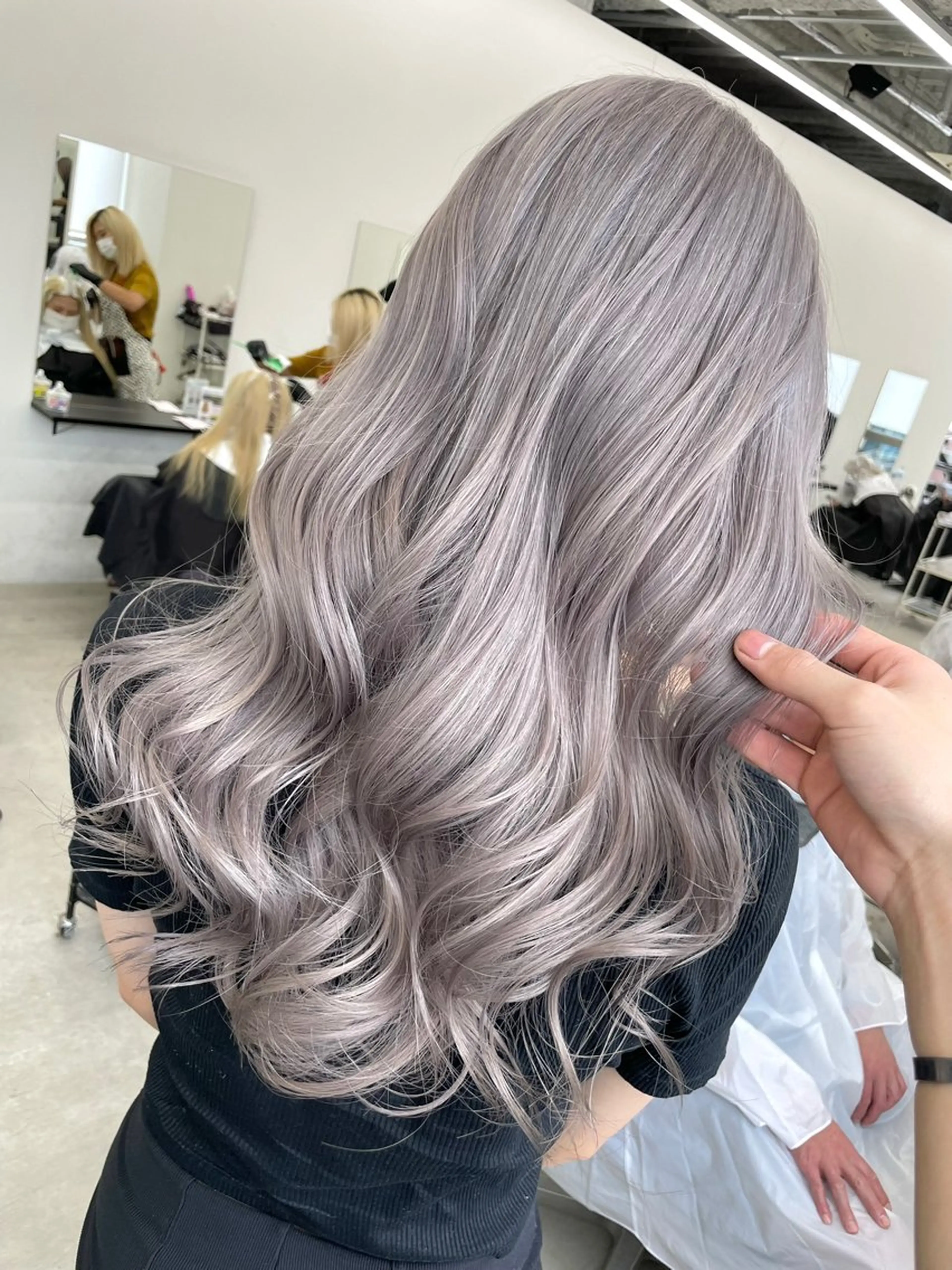 カラー 透明感カラー グレージュ シルバー シルバーグレージュ ヘアカラー 名古屋栄/ 複雑履歴   リカのヘアスタイル