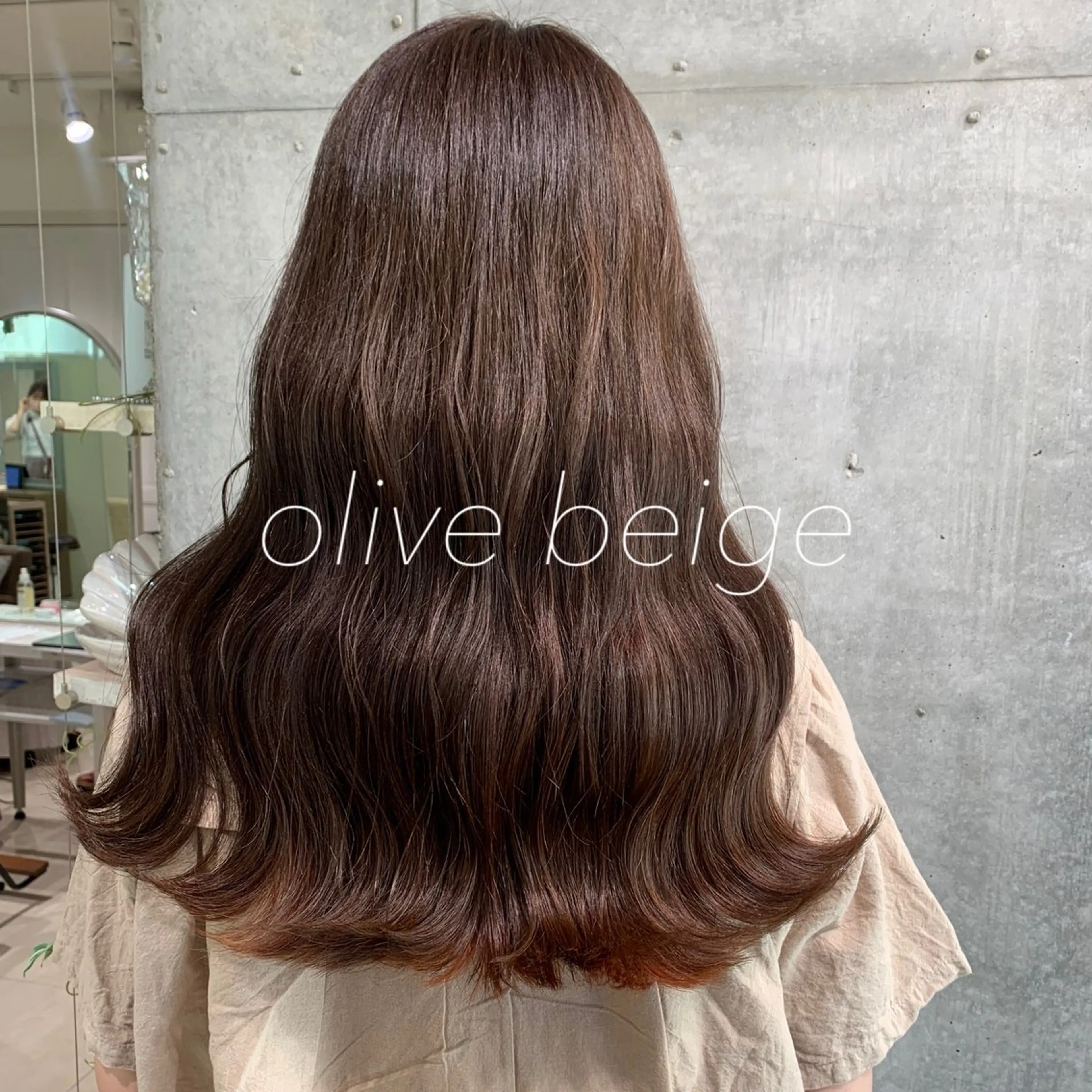 セミロング ヘアカラー 艶カラー🩵中久保 舞優🩵のヘアスタイル