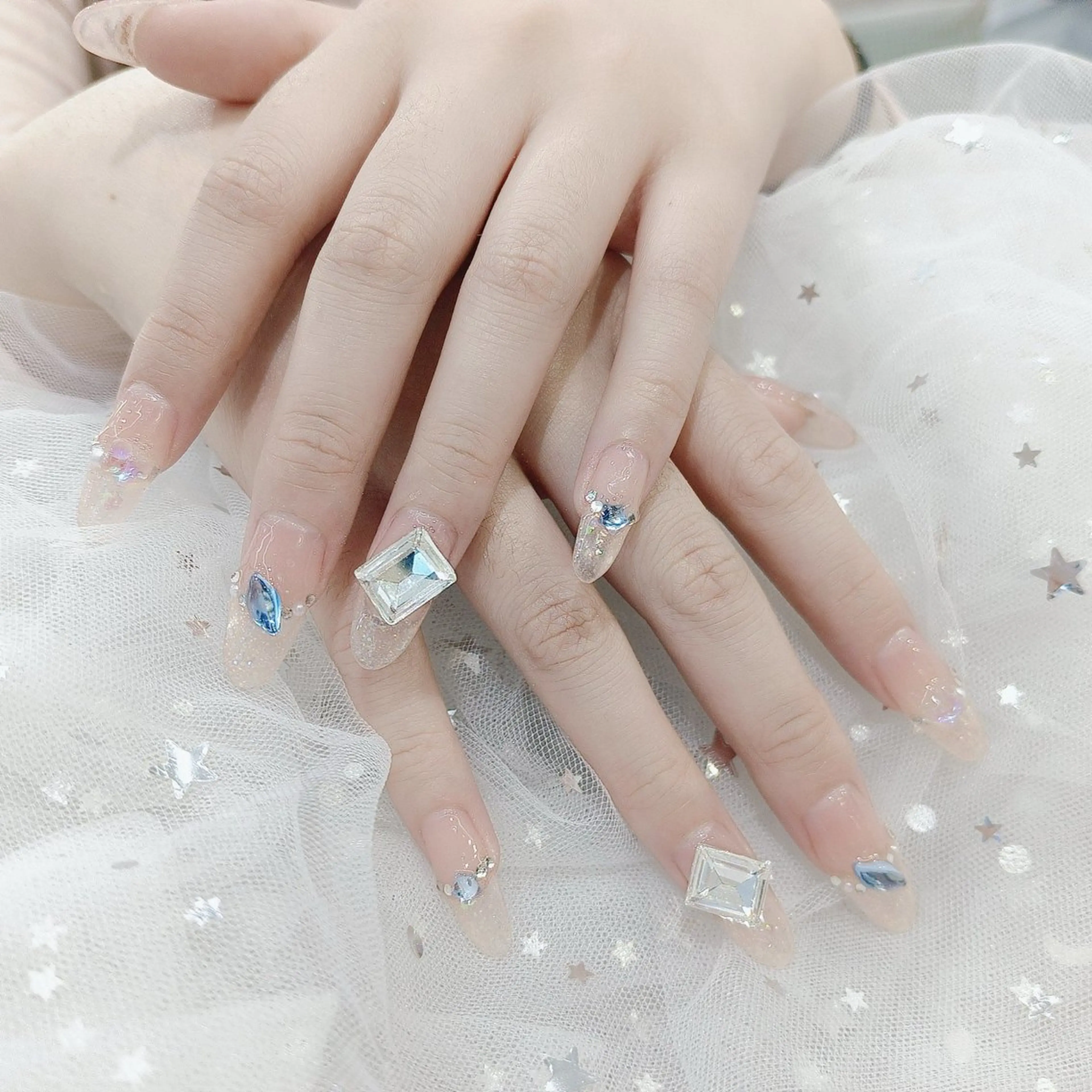 ネイル ハンドネイル 🌈 Laule'aのネイルデザイン