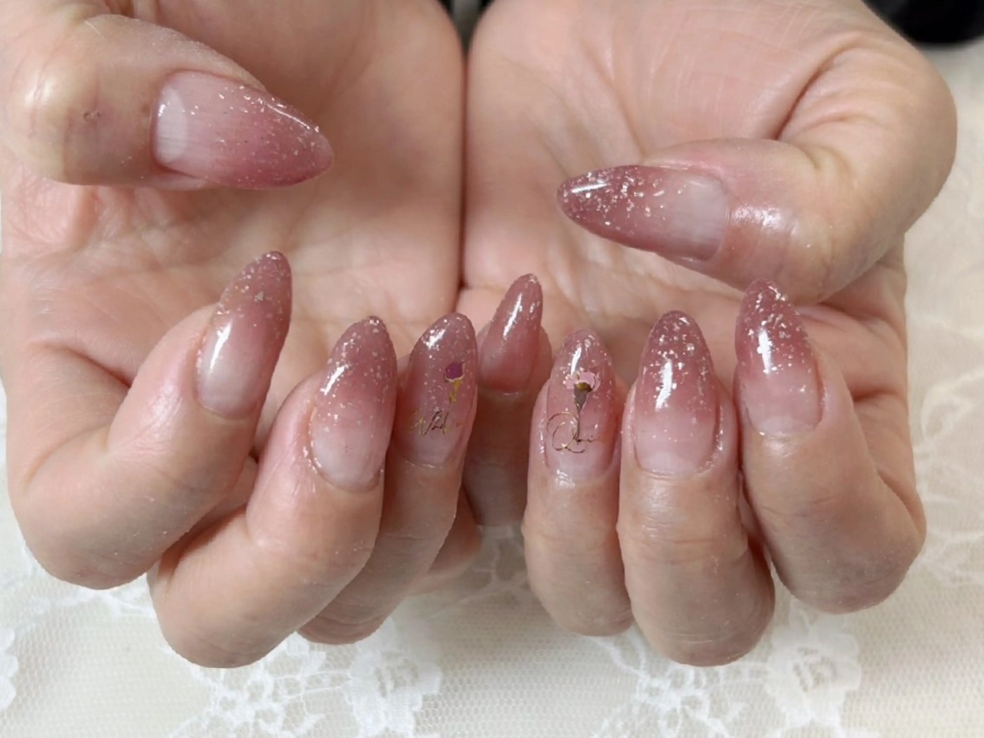 ネイル グラデーション ピンク 春ネイル ハンドネイル ハンドケア 心斎橋Salon Epokkuのネイルデザイン