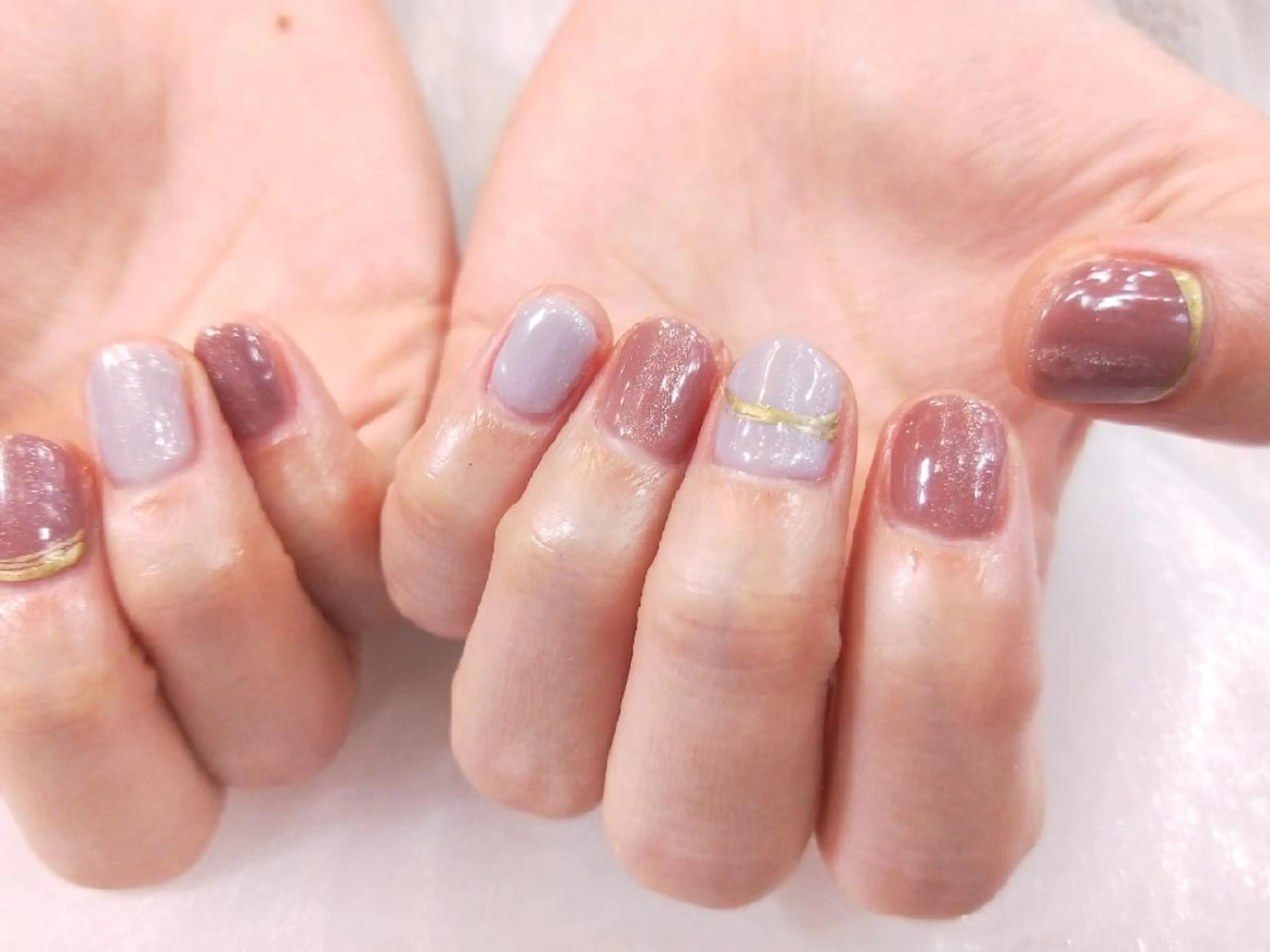 ネイル ハンドネイル ハンドケア R'well所属・はばすみれ🎀ﾈｲﾙ 光ﾌｪｲｼｬﾙ ﾍｱのネイルデザイン