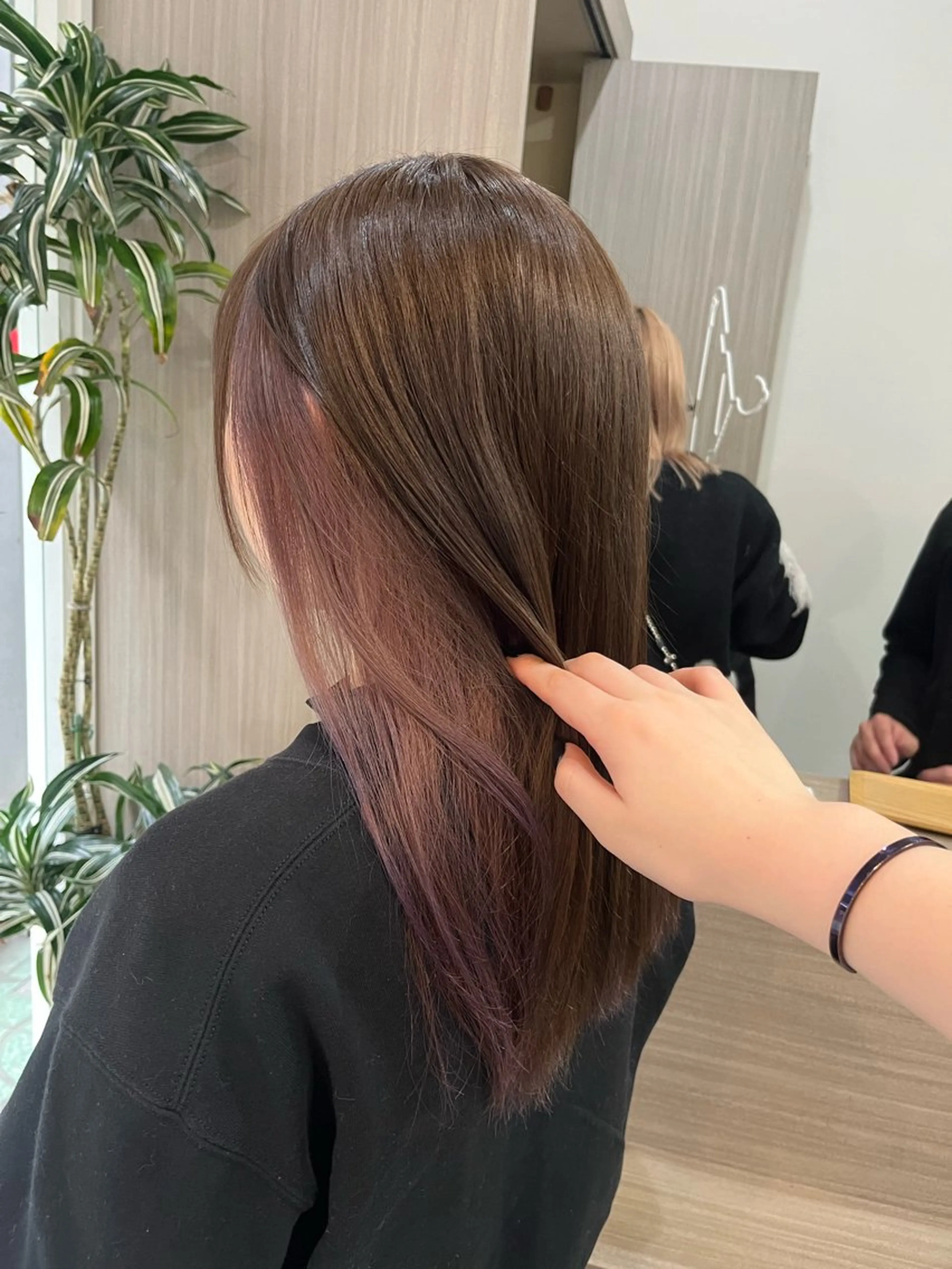 カラー ブリーチ カット ヘアカラー 艶髪🥣透明感カラー 🫧前田奈津実のヘアスタイル