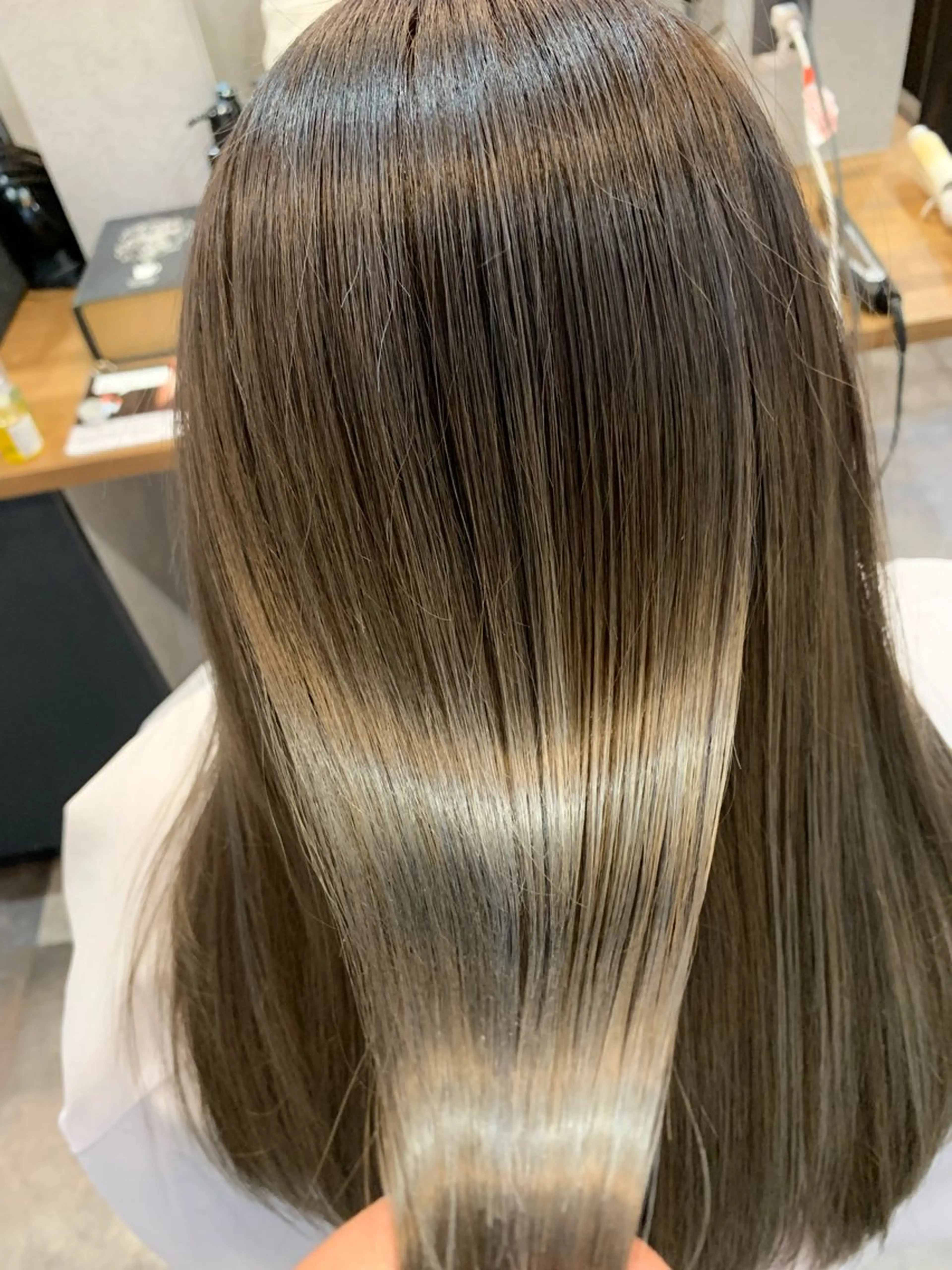 ロング カット ヘアカラー トリートメント yoshihara yuukiのヘアスタイル