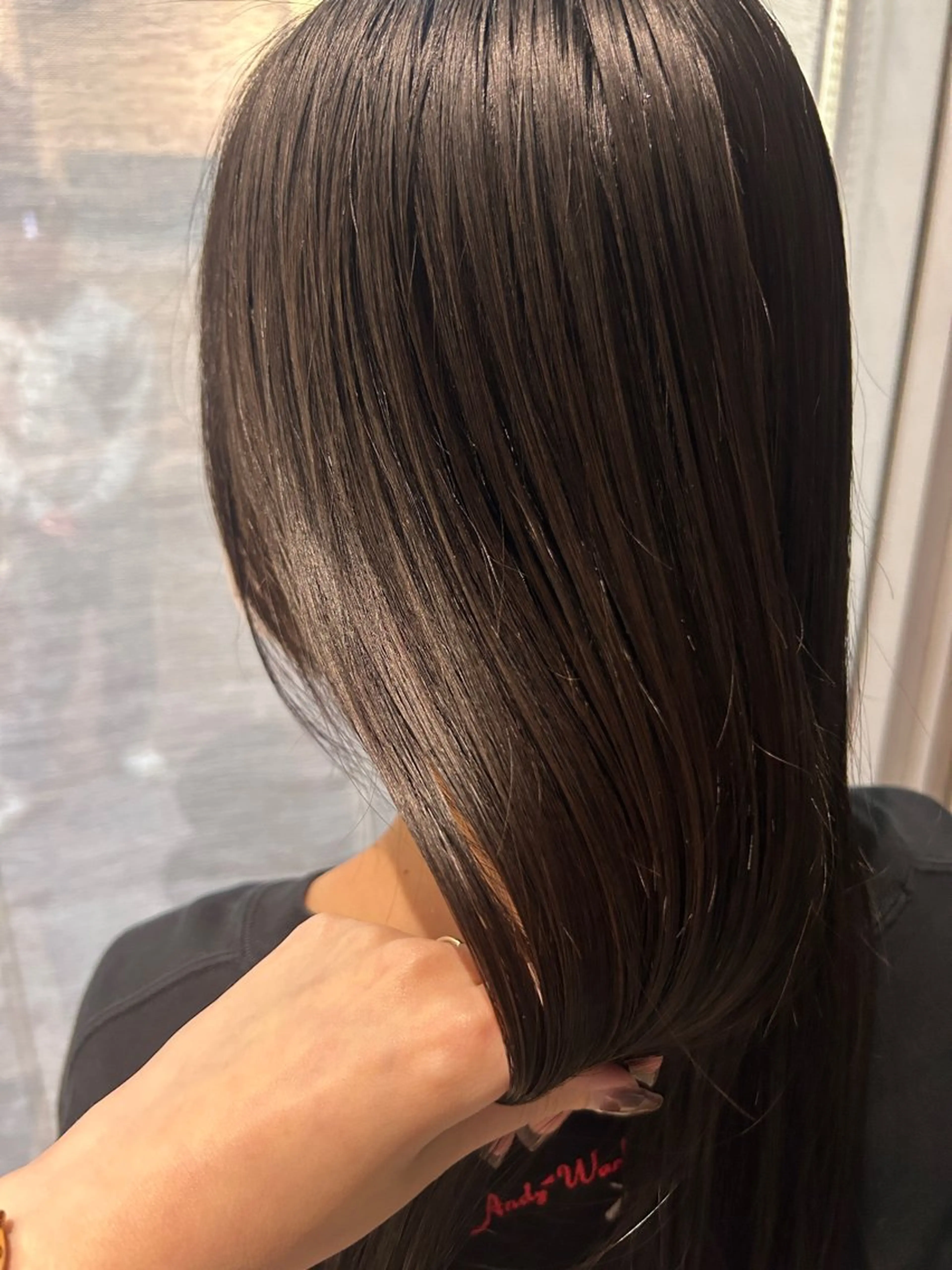 ロング カット 縮毛矯正 井上 萌のヘアスタイル