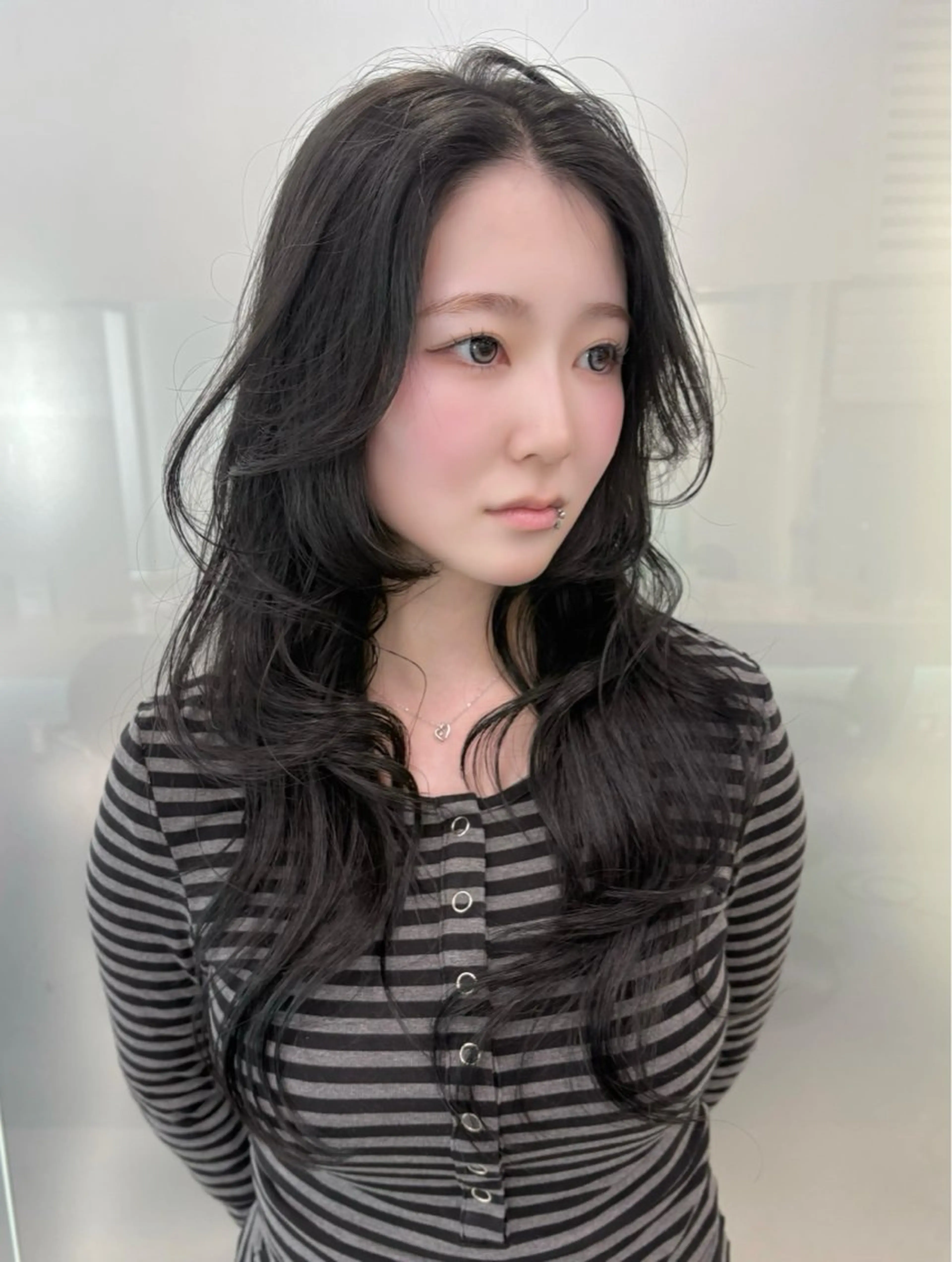 ロング 韓国風ヘア ロング 似合わせカット votan lilleyのヘアスタイル