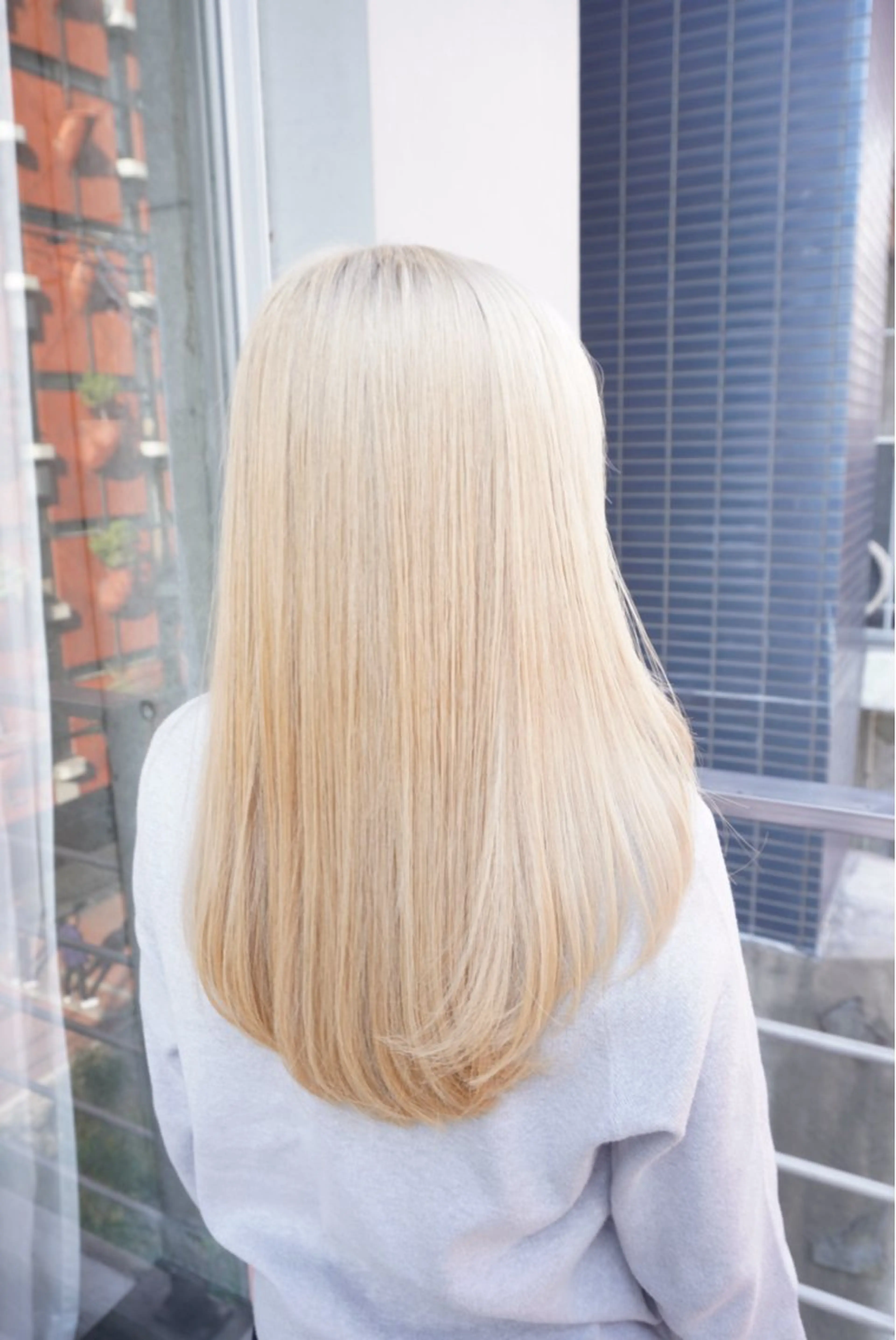 カラー 小林実愛/ ハイトーン/心斎橋/のヘアスタイル