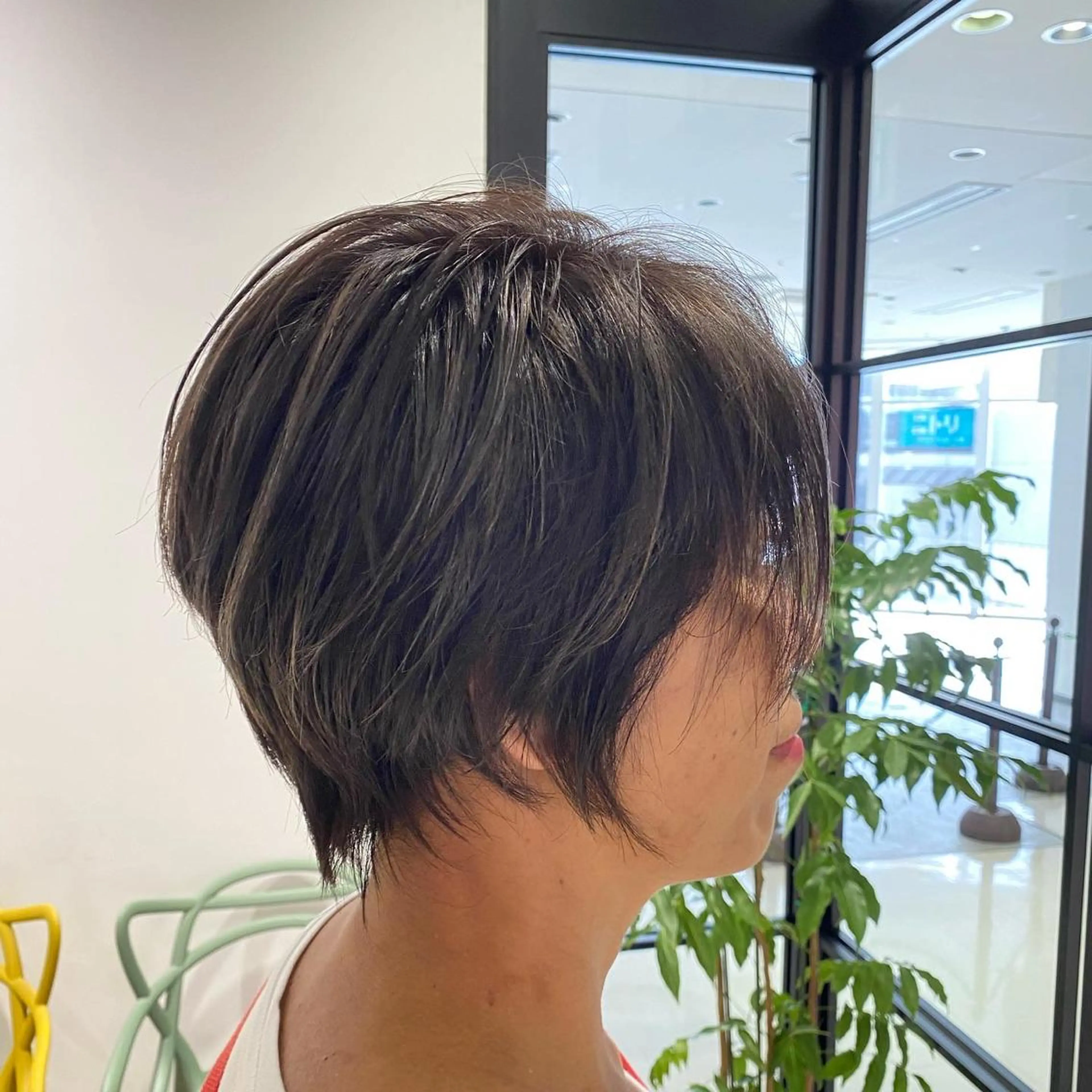 ショート カラー ブルーカラー ブルージュ 透明感カラー ハイライトカラー ハイライト 大人かわいい×艶髪 🤍塩川のヘアスタイル