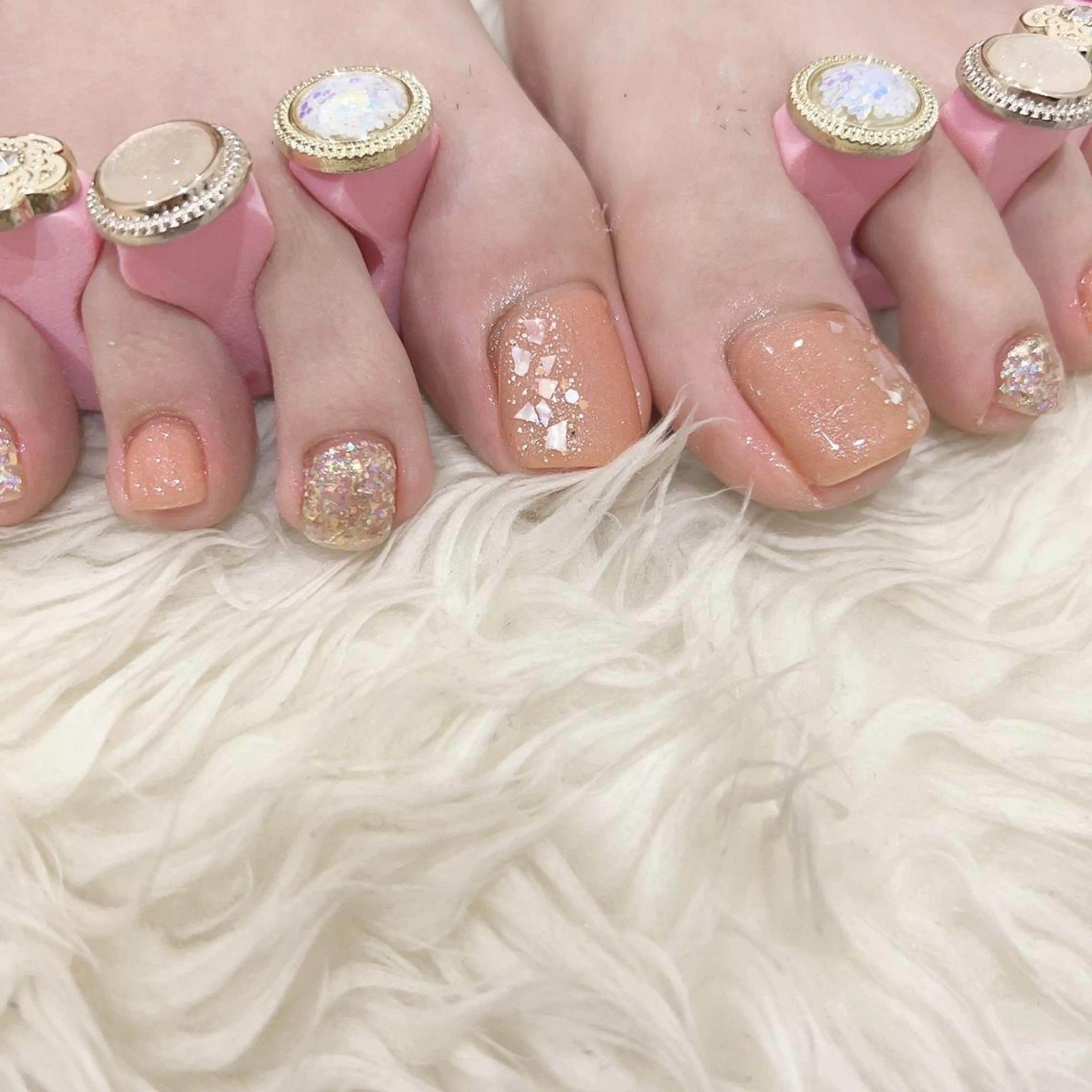 ネイル マツエク・マツパ アイブロウ 眉カラー 韓国風マツエク パリジェンヌラッシュリフト まつげパーマ ワンホンマツエク フットネイル Nail&eye Belire 新宿のネイルデザイン