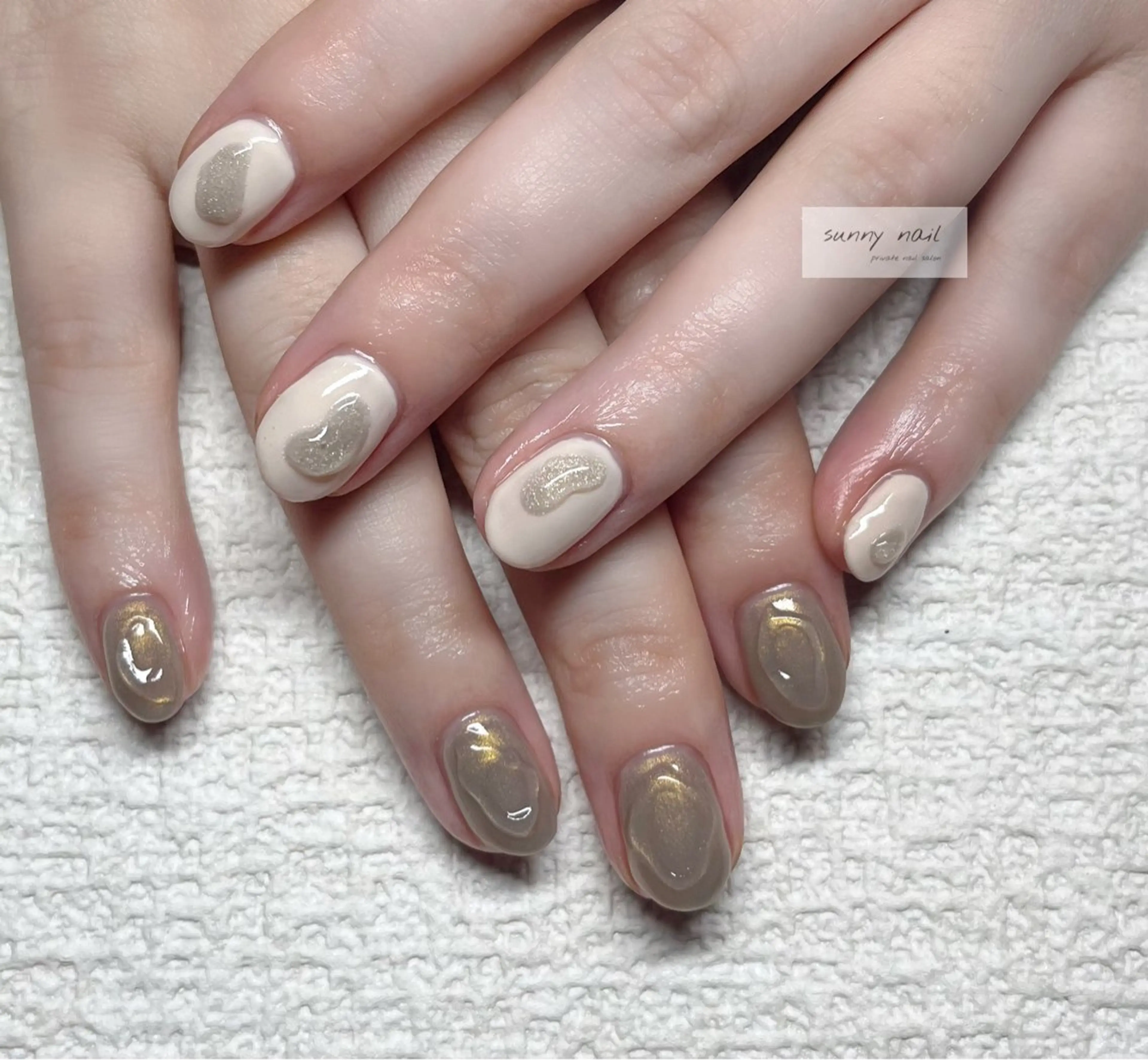 ネイル マグネットネイル ニュアンスネイル ぷっくりネイル sunny nailのネイルデザイン