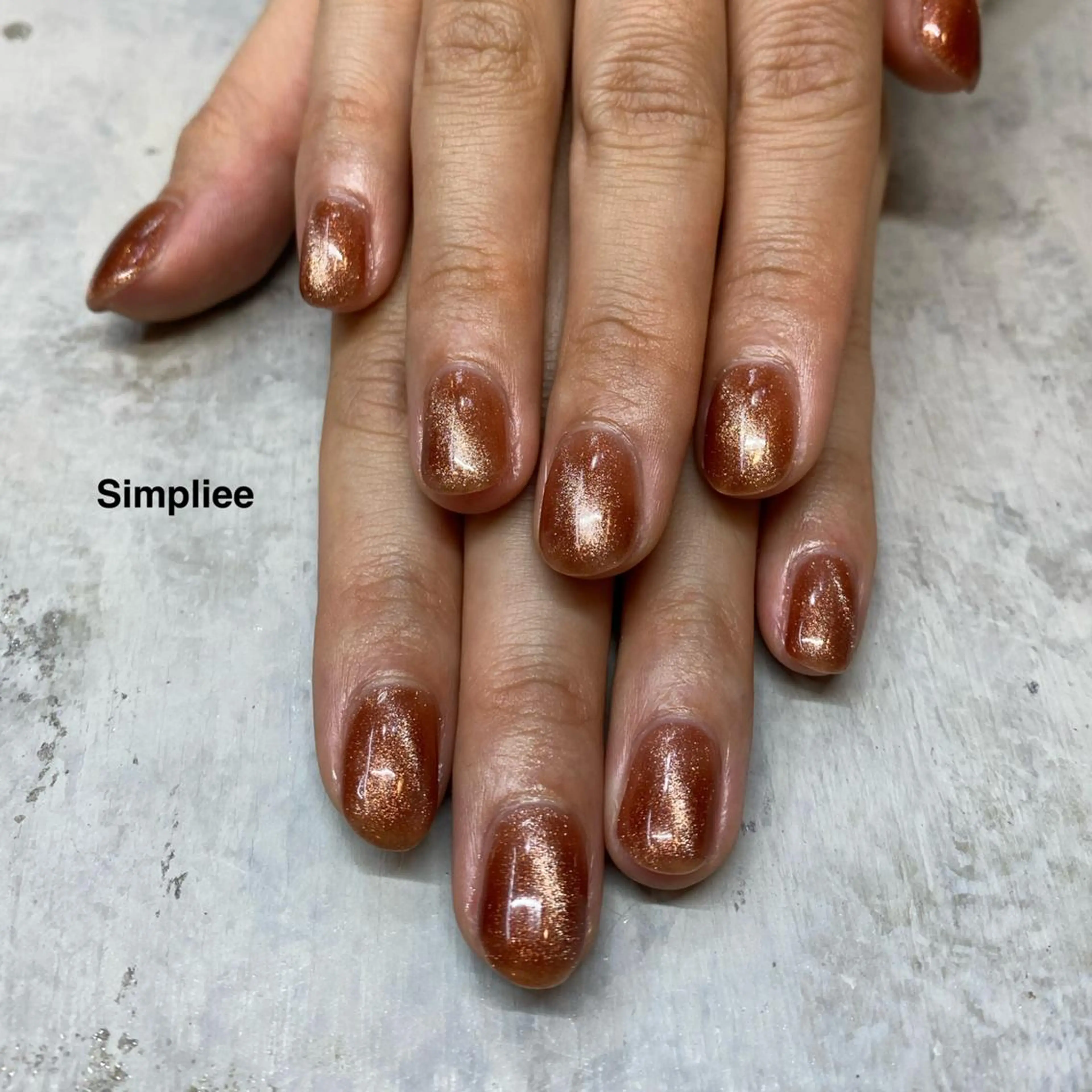 ネイル ジェルネイル ラメ(グリッター) マグネットネイル ワンカラーネイル シンプリーワン 渋谷店🪄MOENAのネイルデザイン