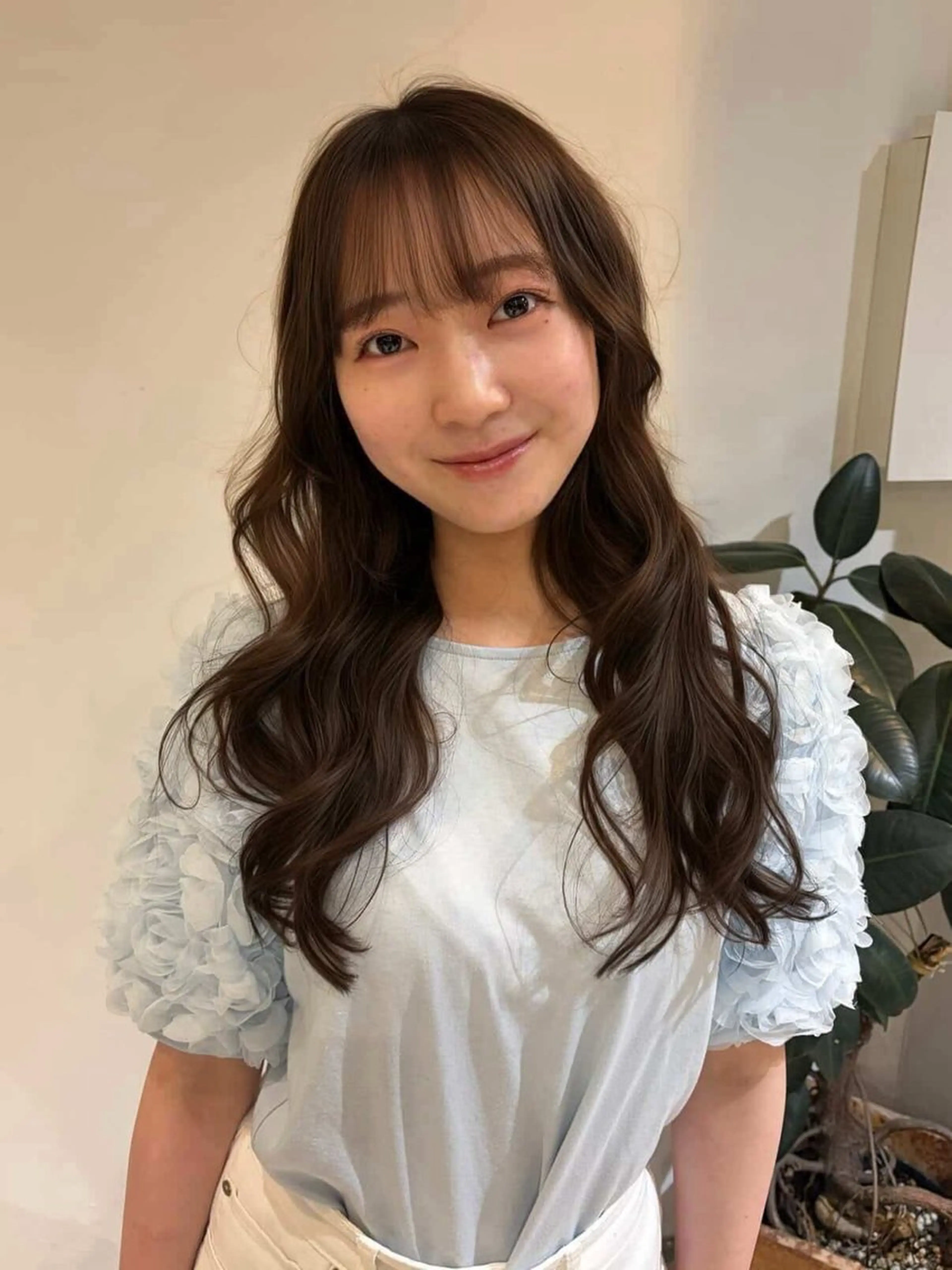 ロング ヘアカラー 塩崎 聖奈のヘアスタイル