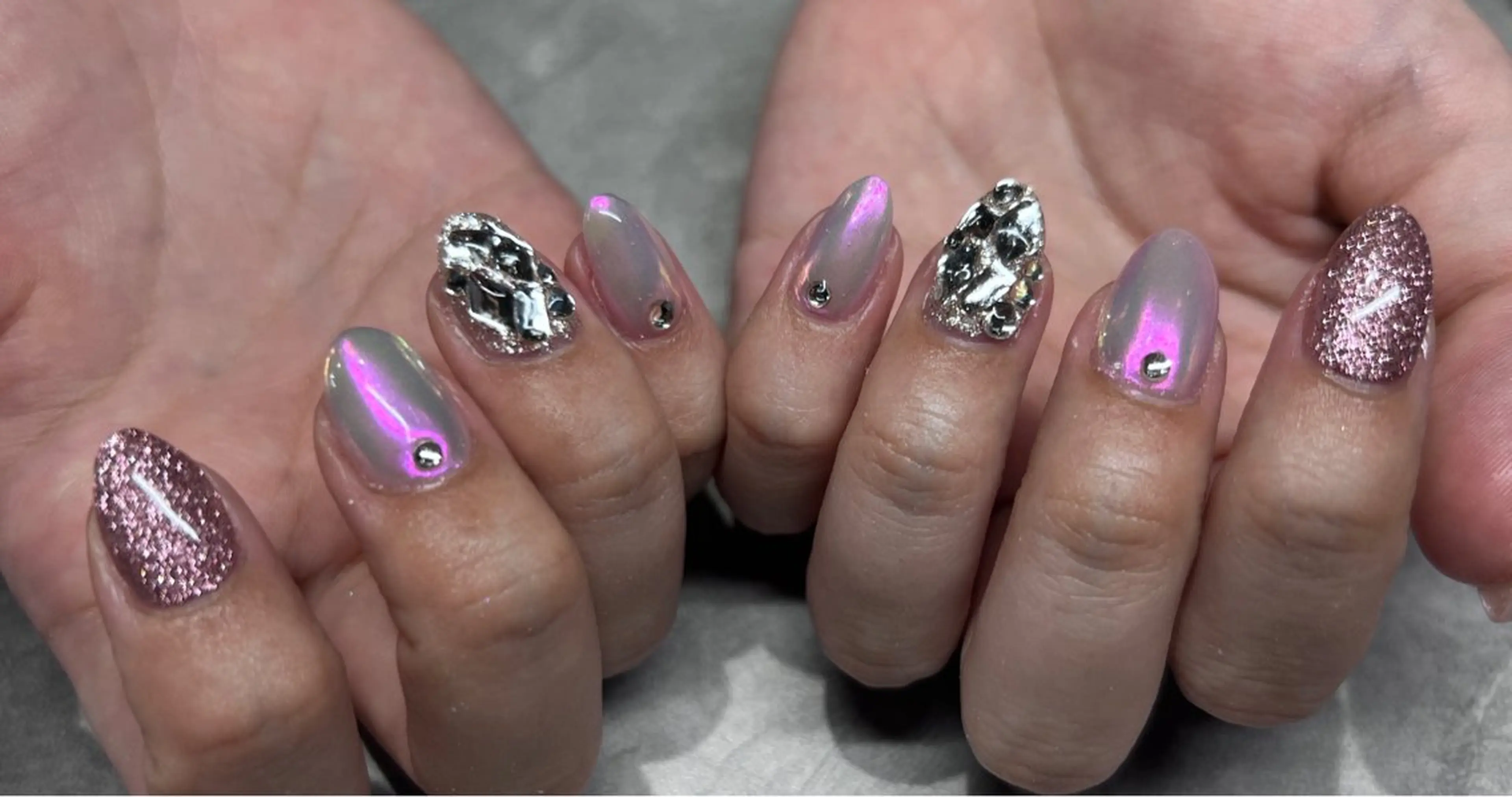 ネイル Miimo💅🏻 ほのか ·͜·♡のネイルデザイン