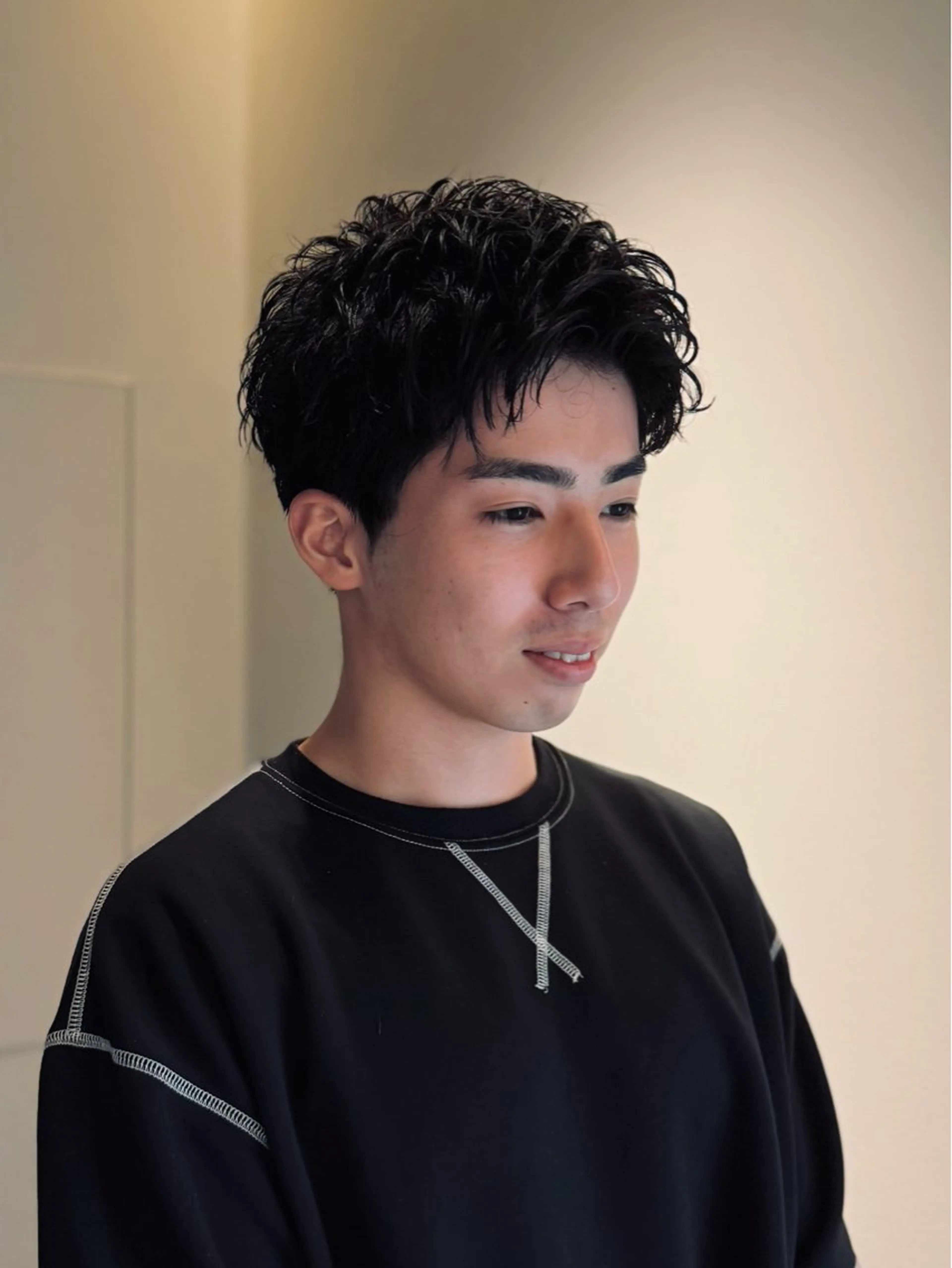 ショート パーマ メンズ メンズパーマ ショートヘア ニュアンスパーマ カット パーマ メンズショート 丸山 航輝のヘアスタイル