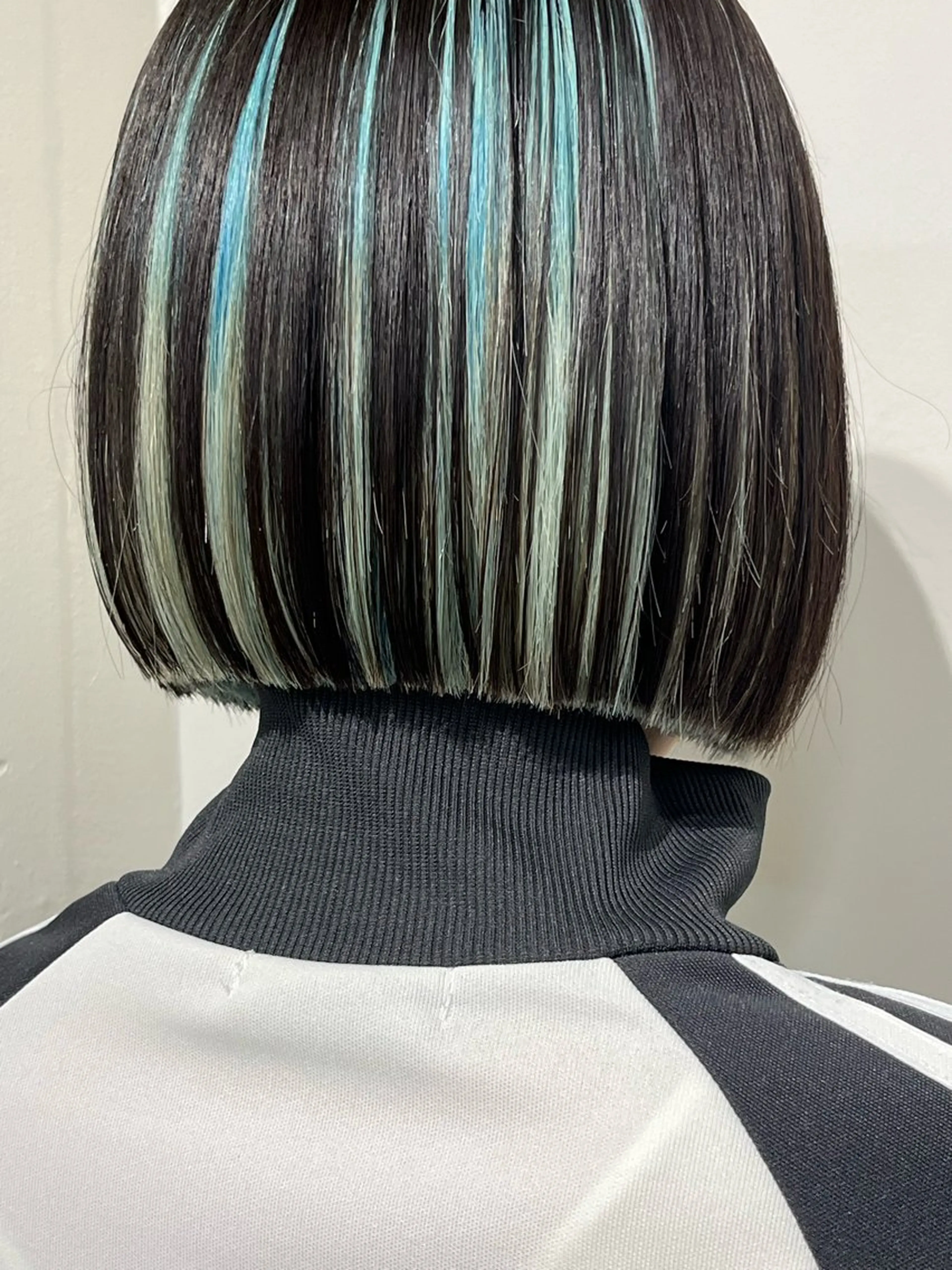 ミディアム 小山 水綺のヘアスタイル