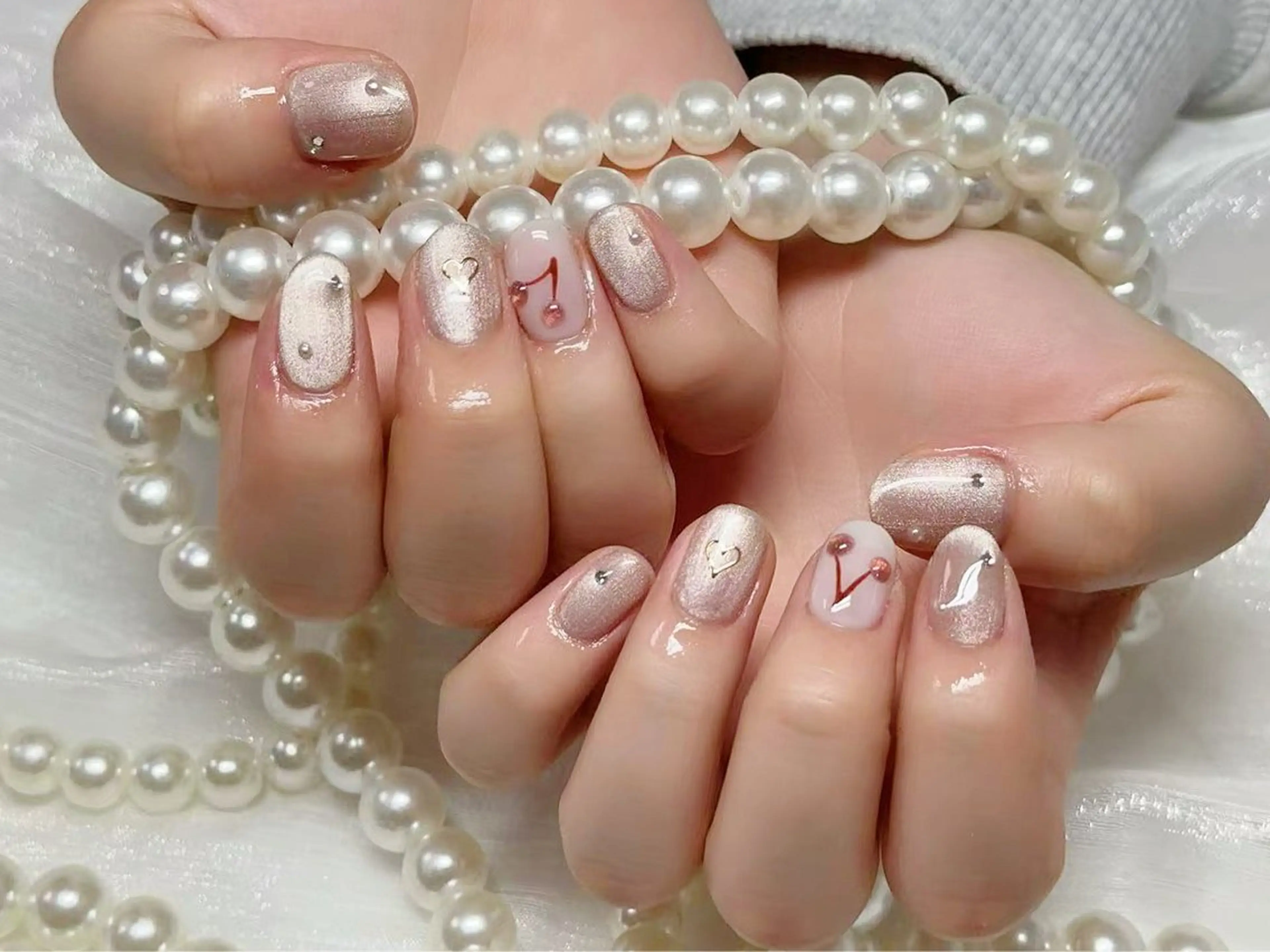 ネイル オーロラネイル 長さ出し フレンチネイル ガーリー キラキラネイル RIn 🎀のネイルデザイン