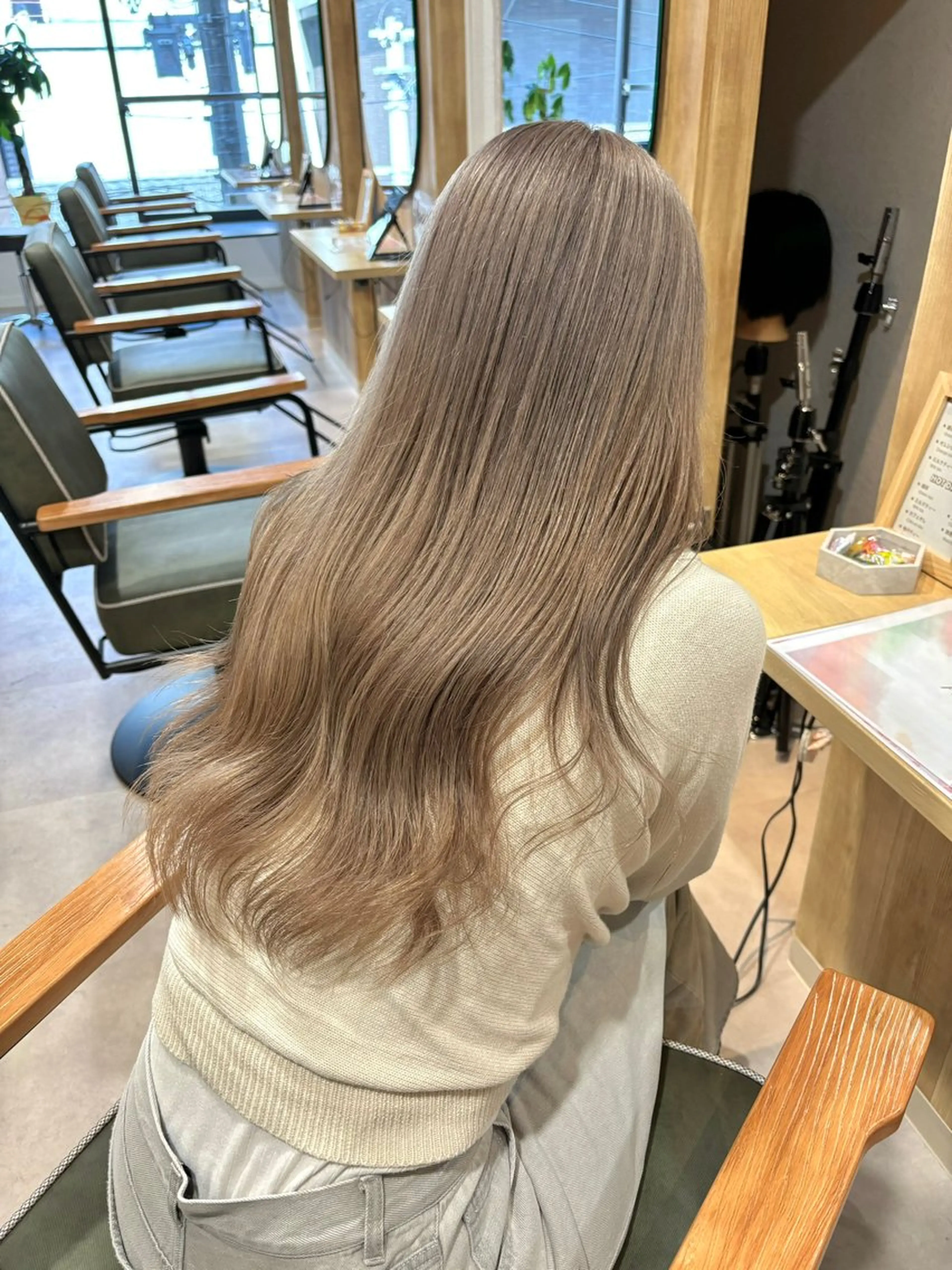 ロング 韓国/透明感 Veluaのヘアスタイル