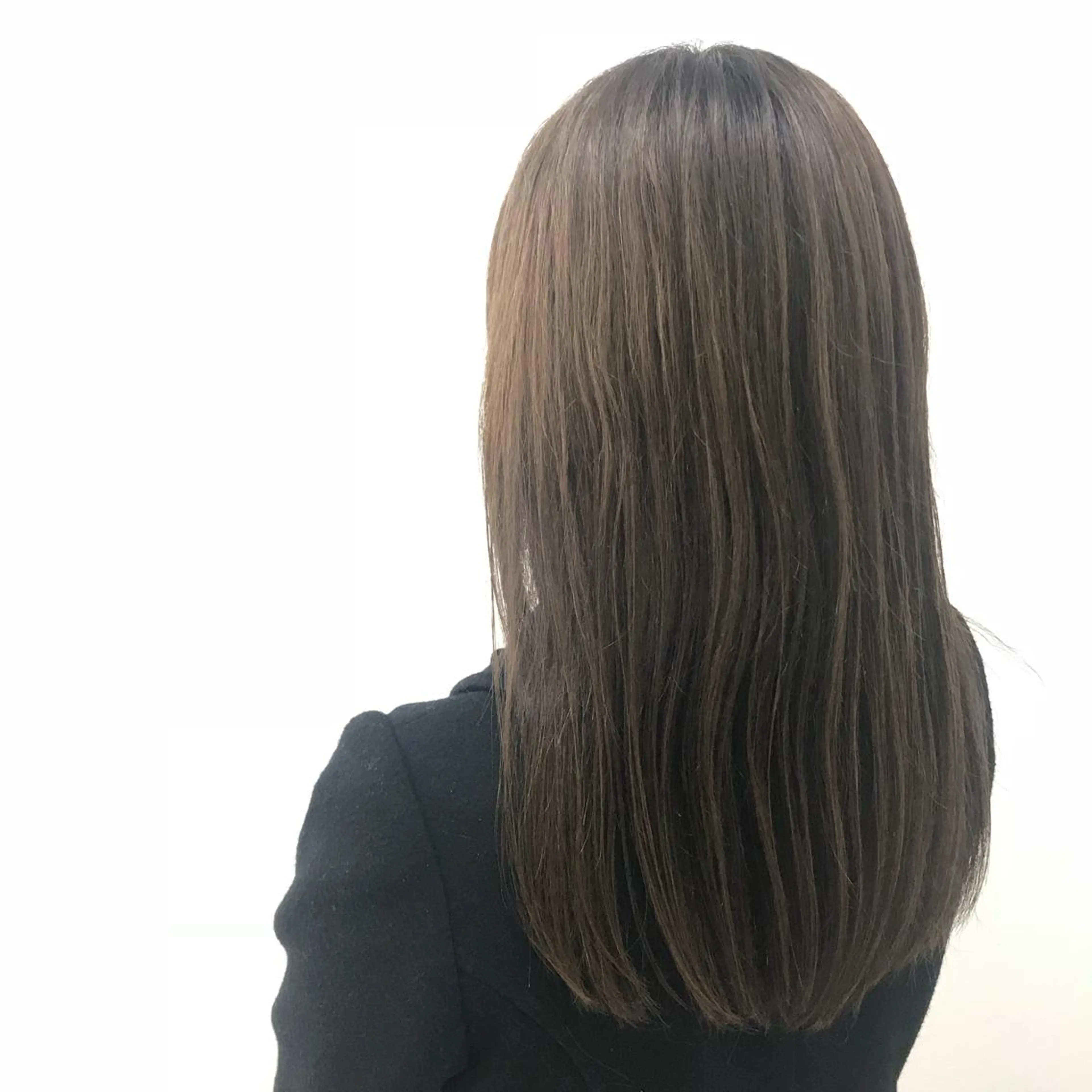 セミロング カラー Rayt hair レイトヘアーのヘアスタイル