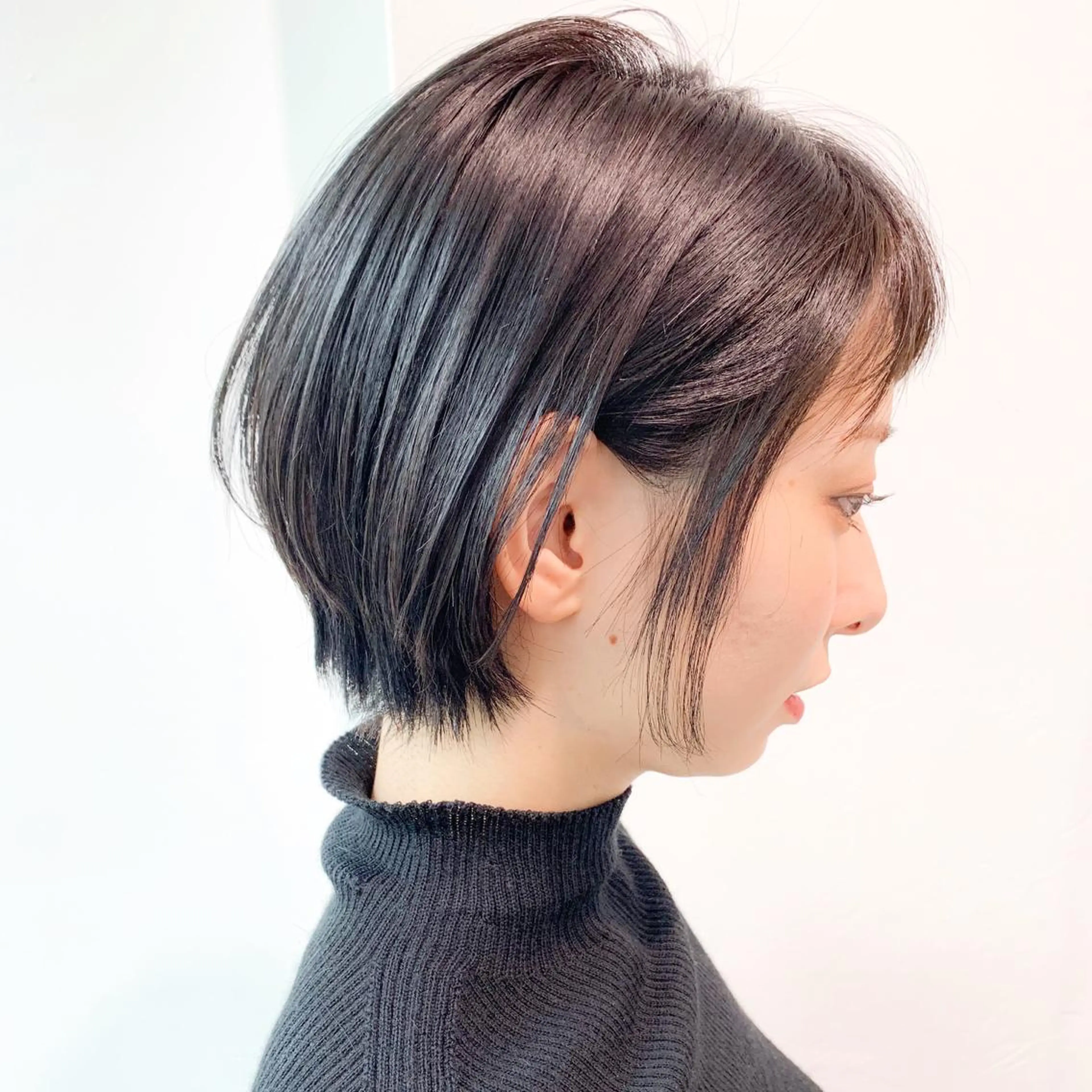 ショート カラー ブルーカラー ブルーグレー ブルーグレージュ 透明感カラー グレージュ 大人かわいい💍🤍 ボブ/ショートボブのヘアスタイル