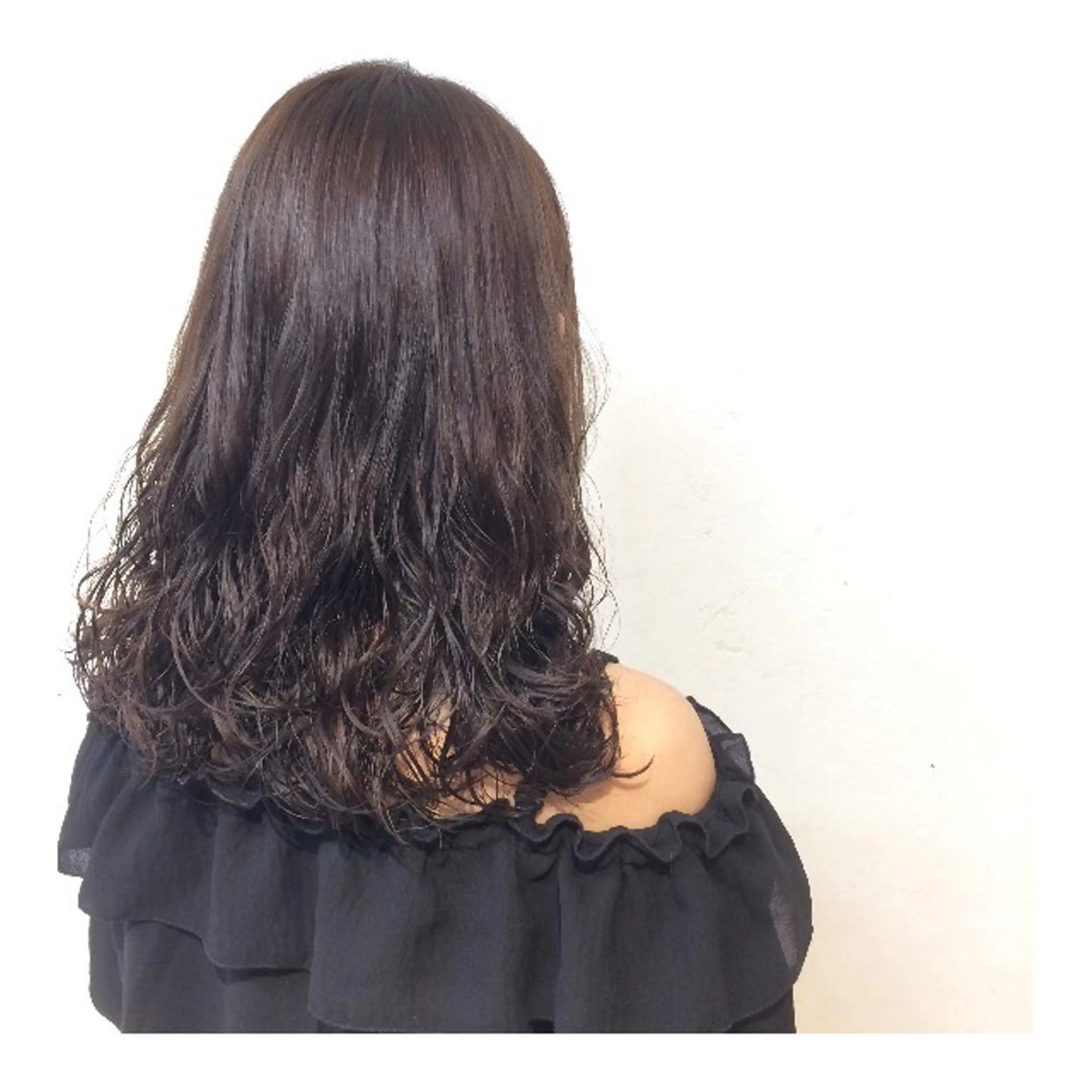 ミディアム カラー パーマ ミディアムパーマ 岡本 拓朗のヘアスタイル