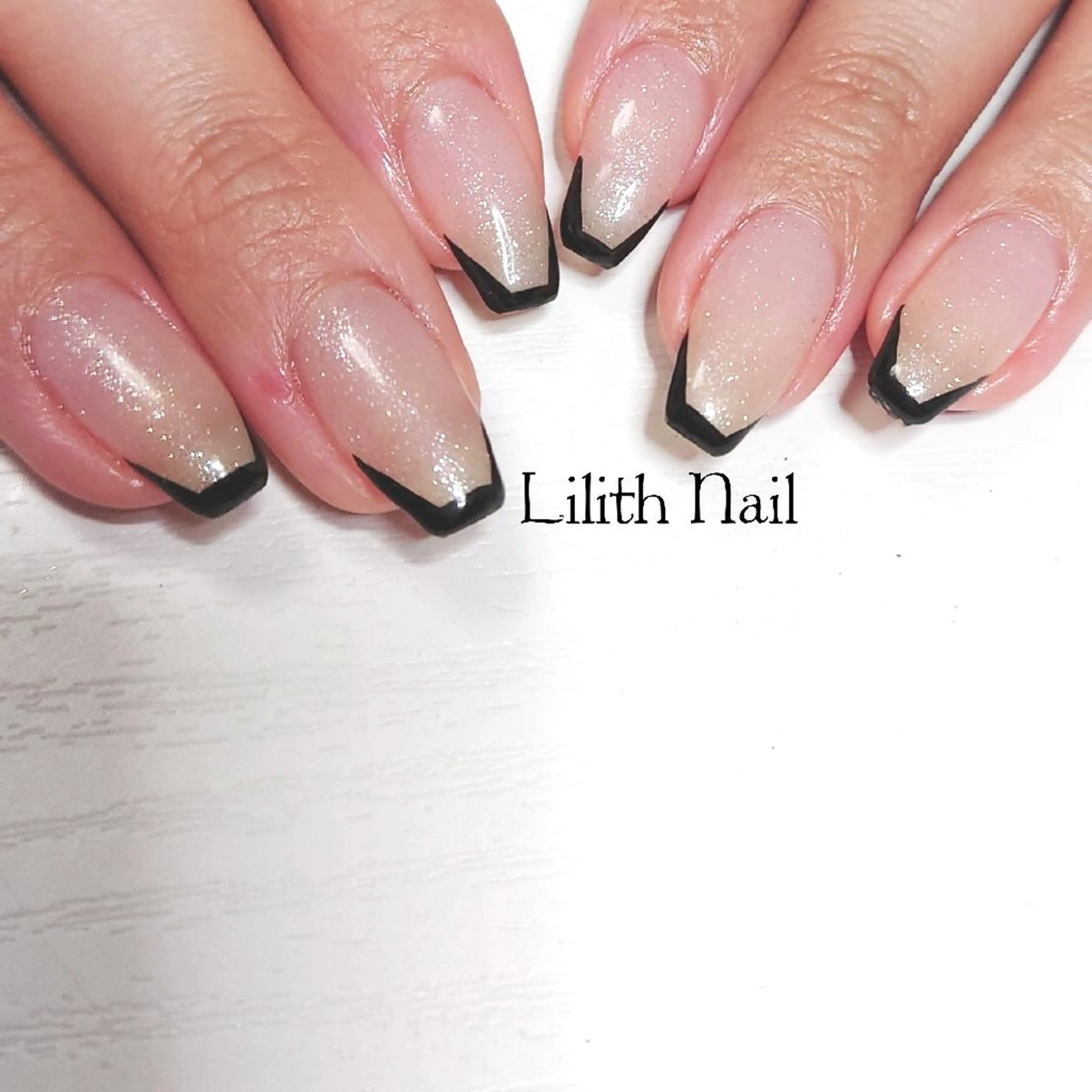 ネイル クリアネイル フレンチネイル キラキラネイル 春ネイル 冬ネイル ハンドネイル Lilith Nailのネイルデザイン