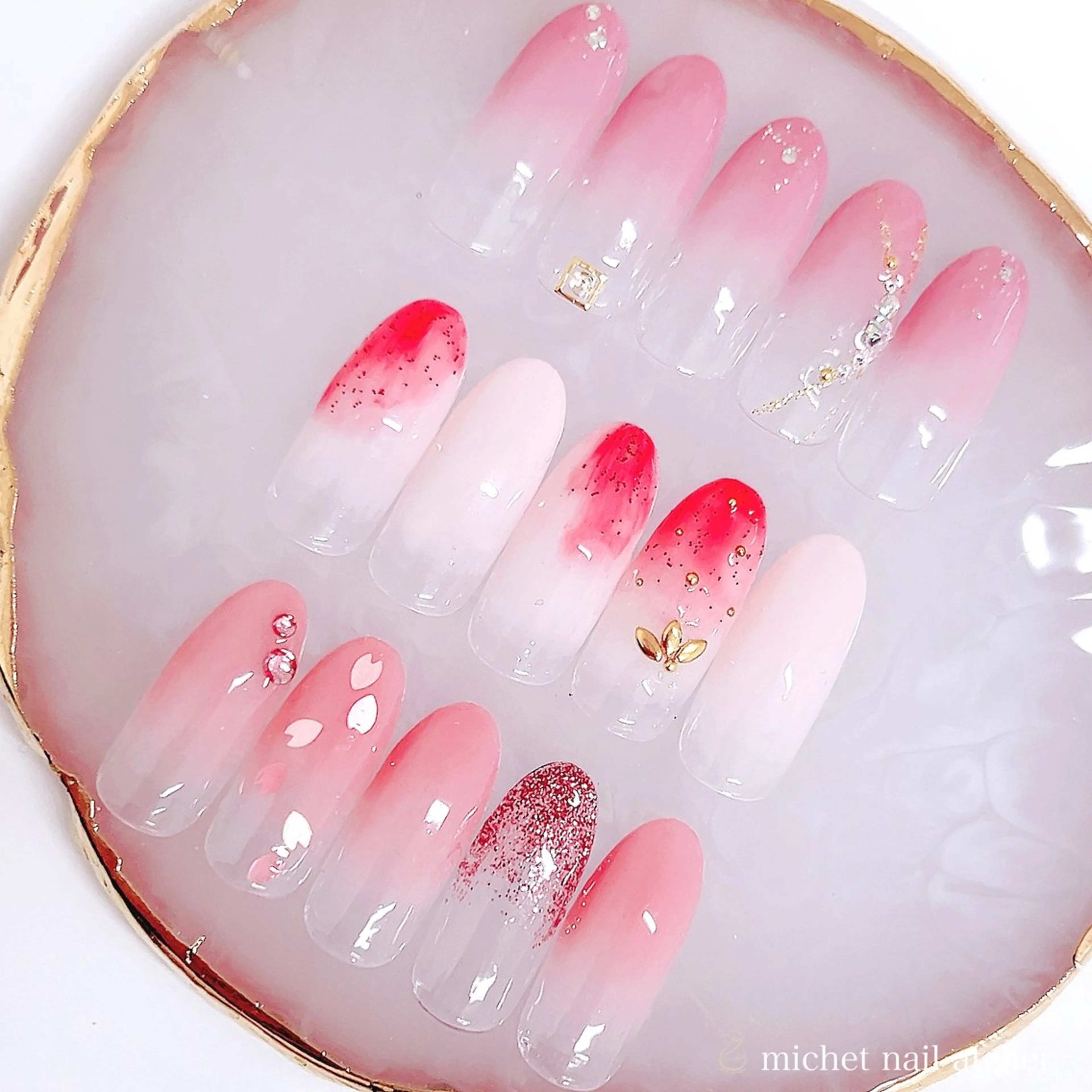 ネイル 桜ネイル フラワーネイル ジェルネイル グラデーション ラメ(グリッター) ハンドネイル h. rikaのネイルデザイン