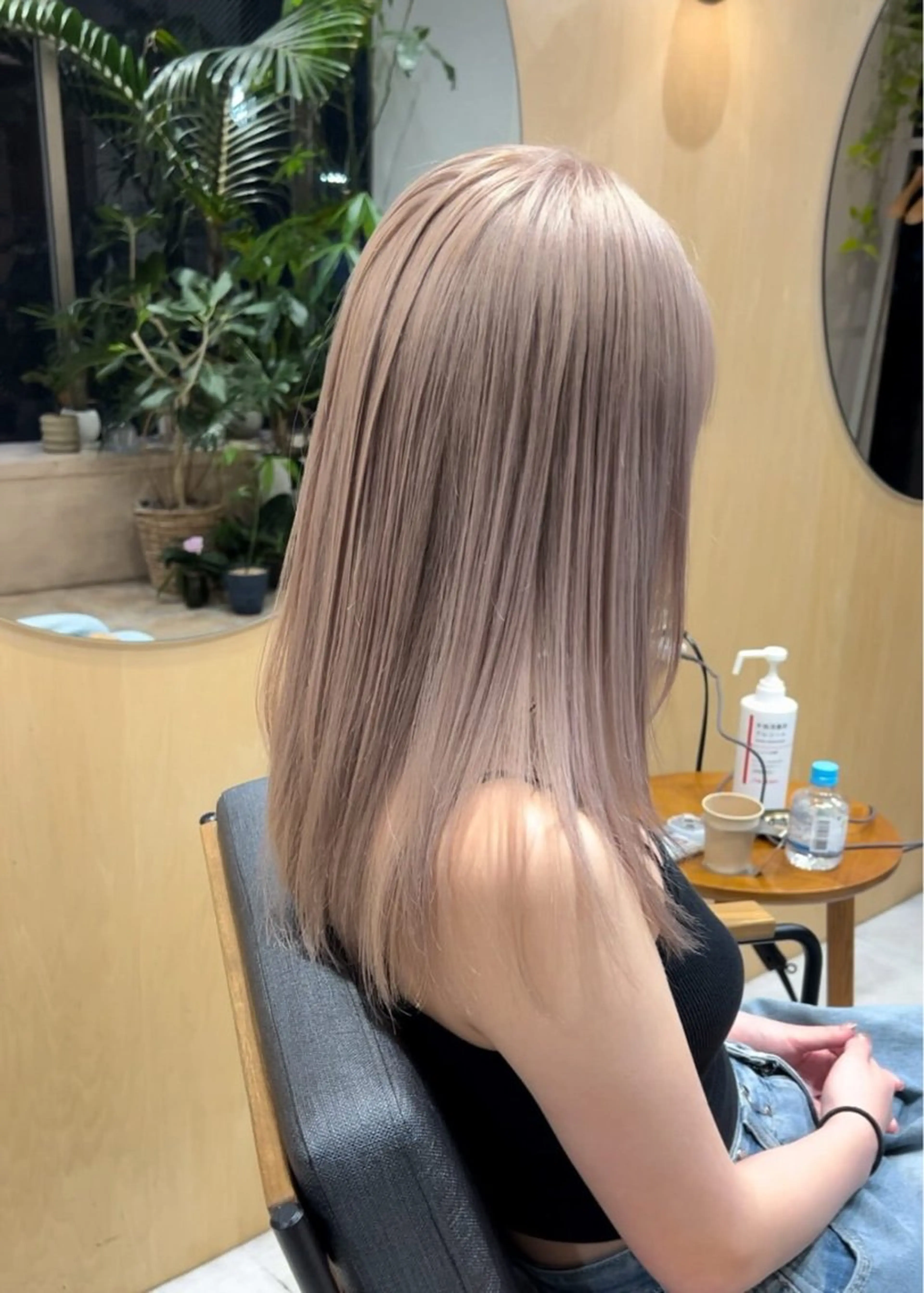 ミディアム カラー ベージュカラー ミルクティーベージュ Stam渋谷所属・🎨ハイトーン/ウル フ/ショート/大夢のヘアスタイル
