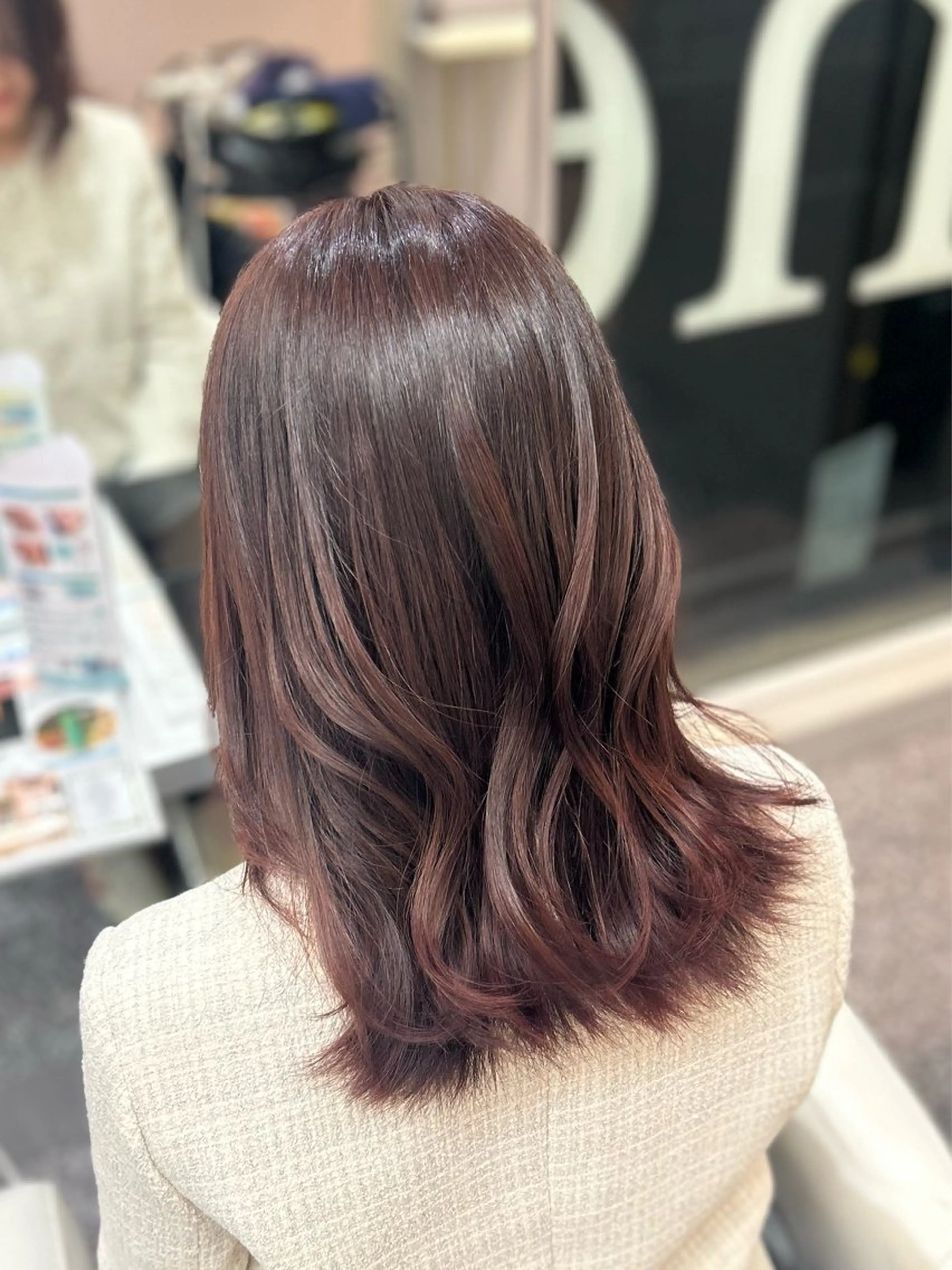 ミディアム 山田 来留未のヘアスタイル