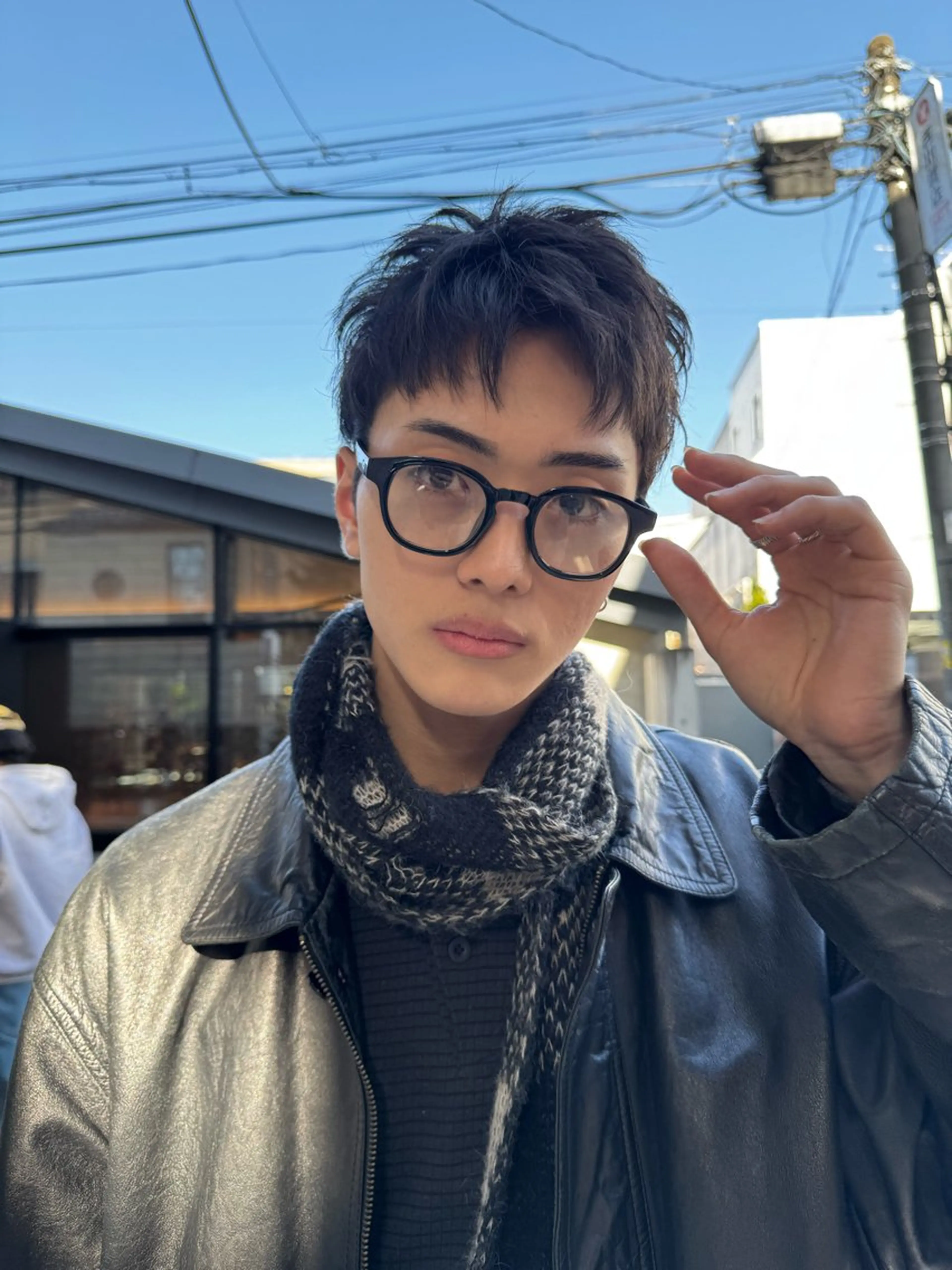 ショート メンズ メンズブリーチ メンズハイトーン スパイキーショート 刈り上げ メンズベリーショート 増井 歩夢のヘアスタイル