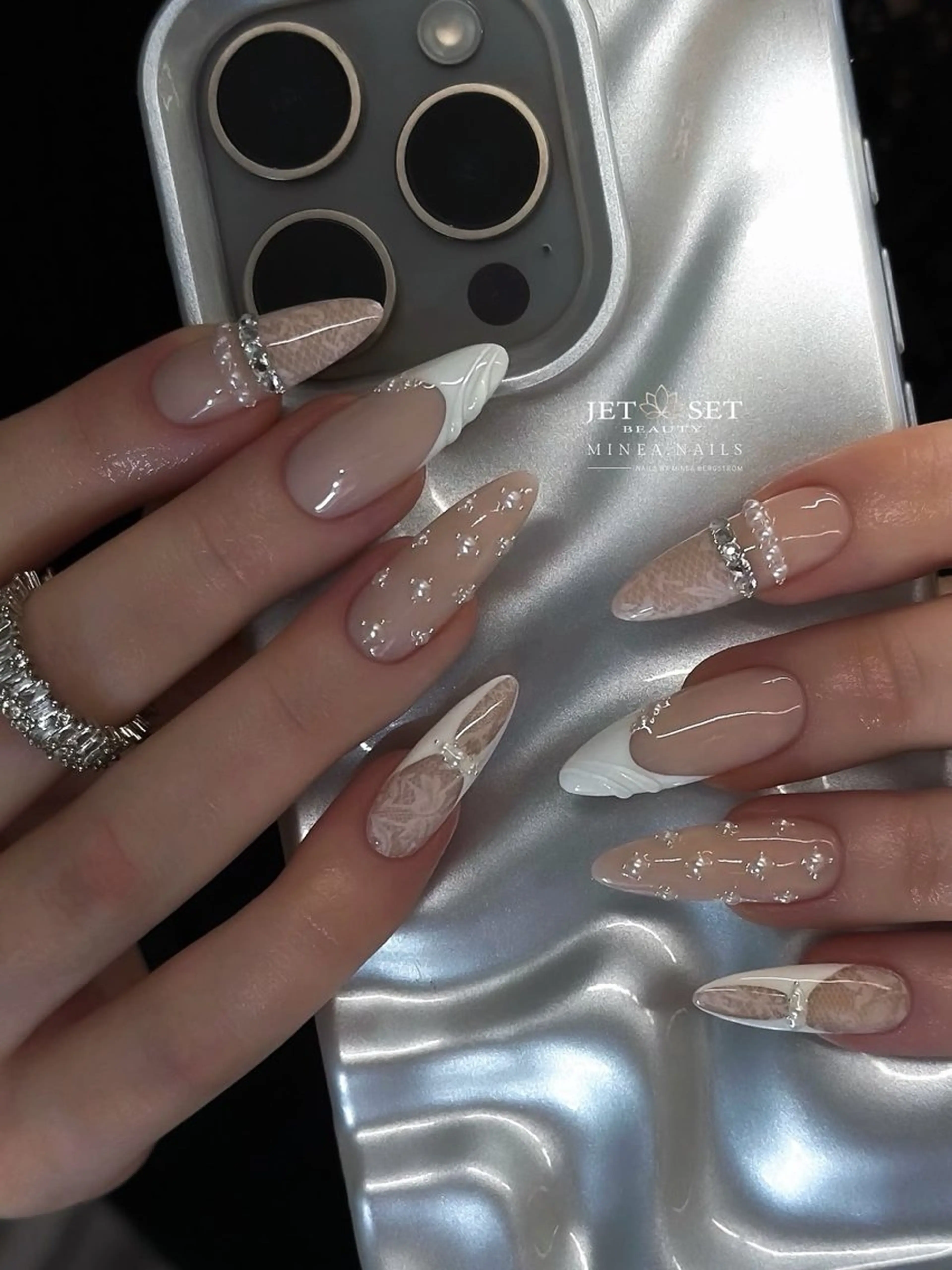 ネイル フレンチネイル キラキラネイル 韓国ネイル シンプルネイル ワンホンネイル ハンドネイル MEI Nailのネイルデザイン