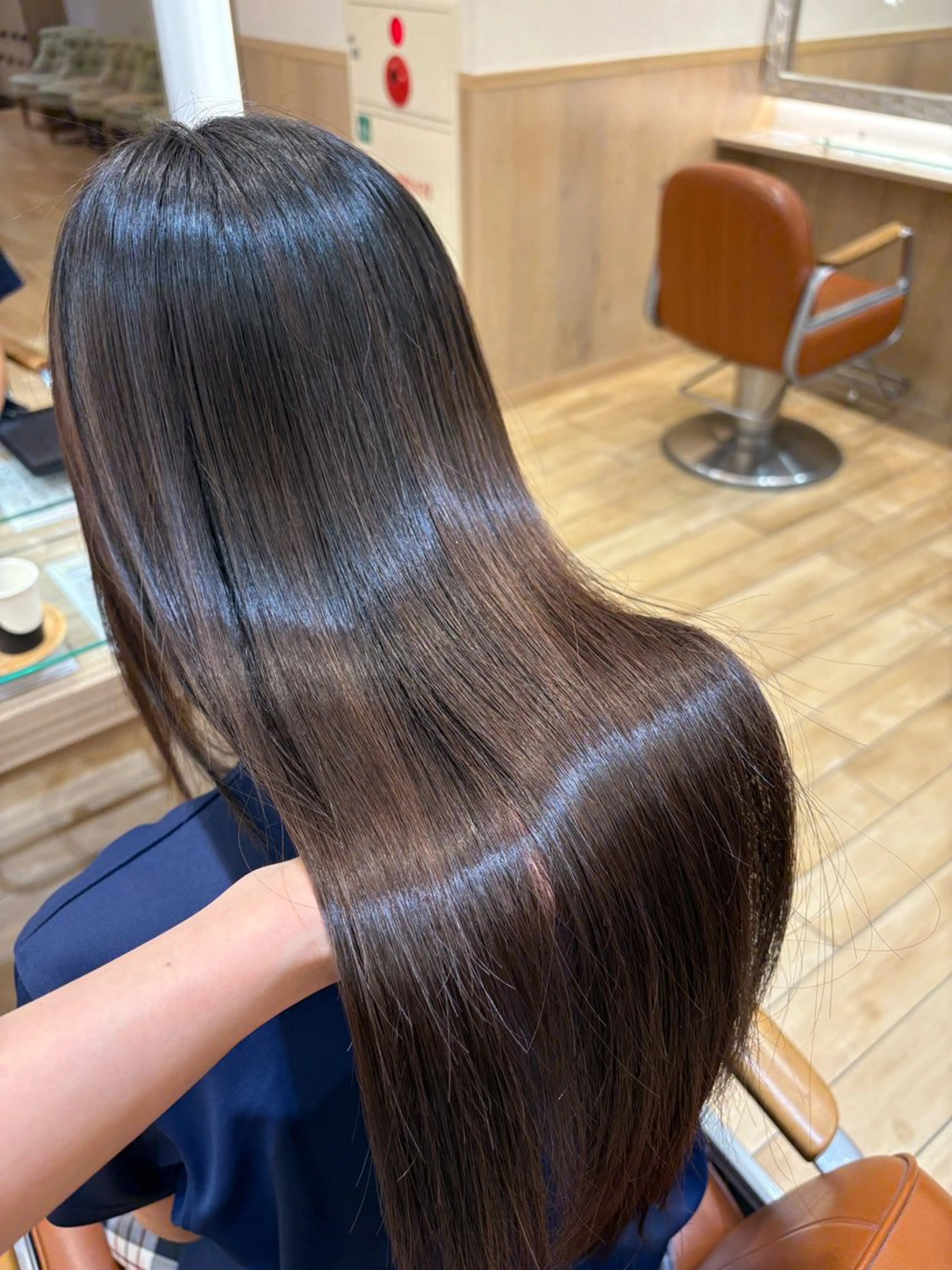 ロング 縮毛矯正 AIKA／ 新宿のヘアスタイル