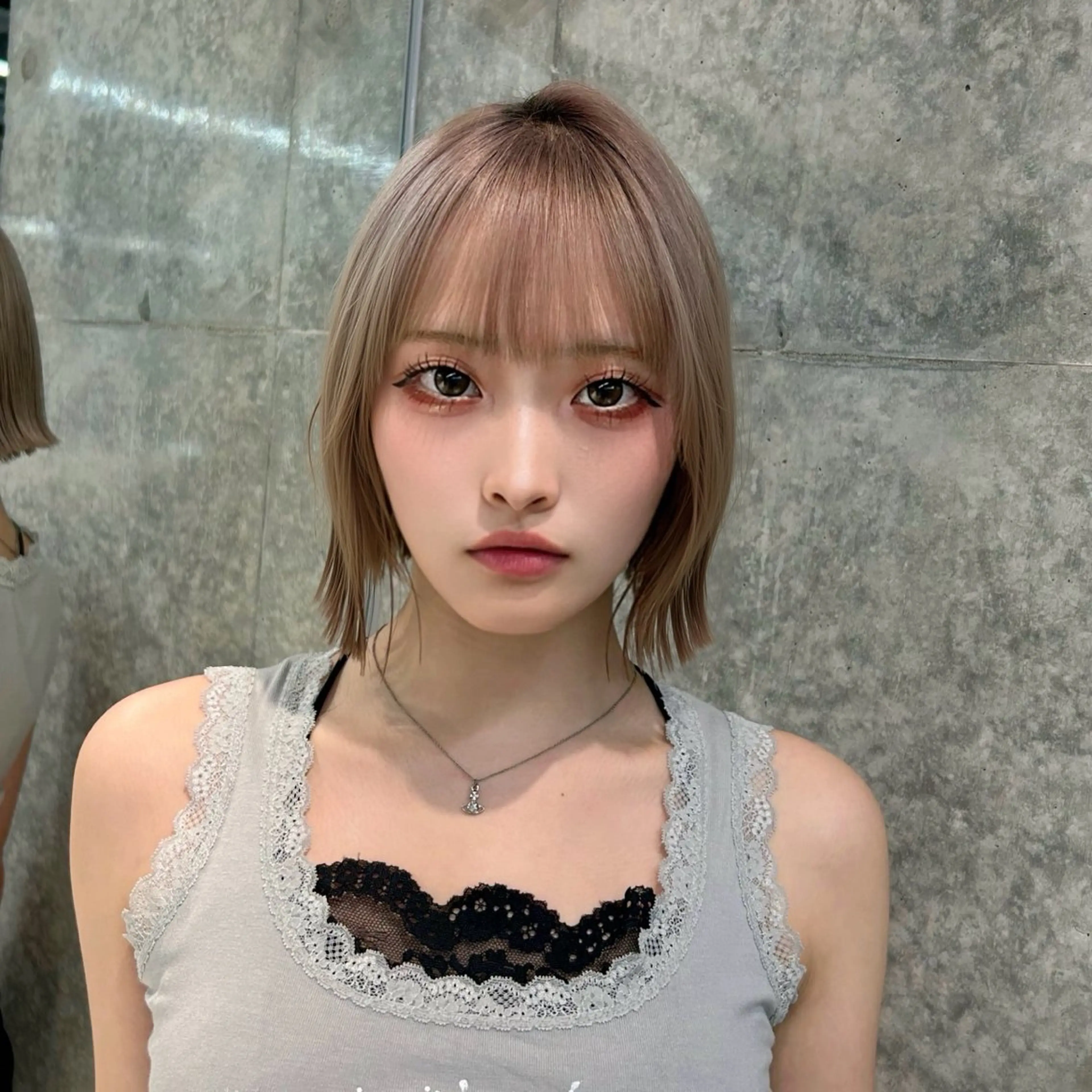 ミディアム カラー 切りっぱなしボブ ボブレイヤー アッシュ アッシュブラウン ベージュカラー ボブ/縮毛矯正 jionのヘアスタイル