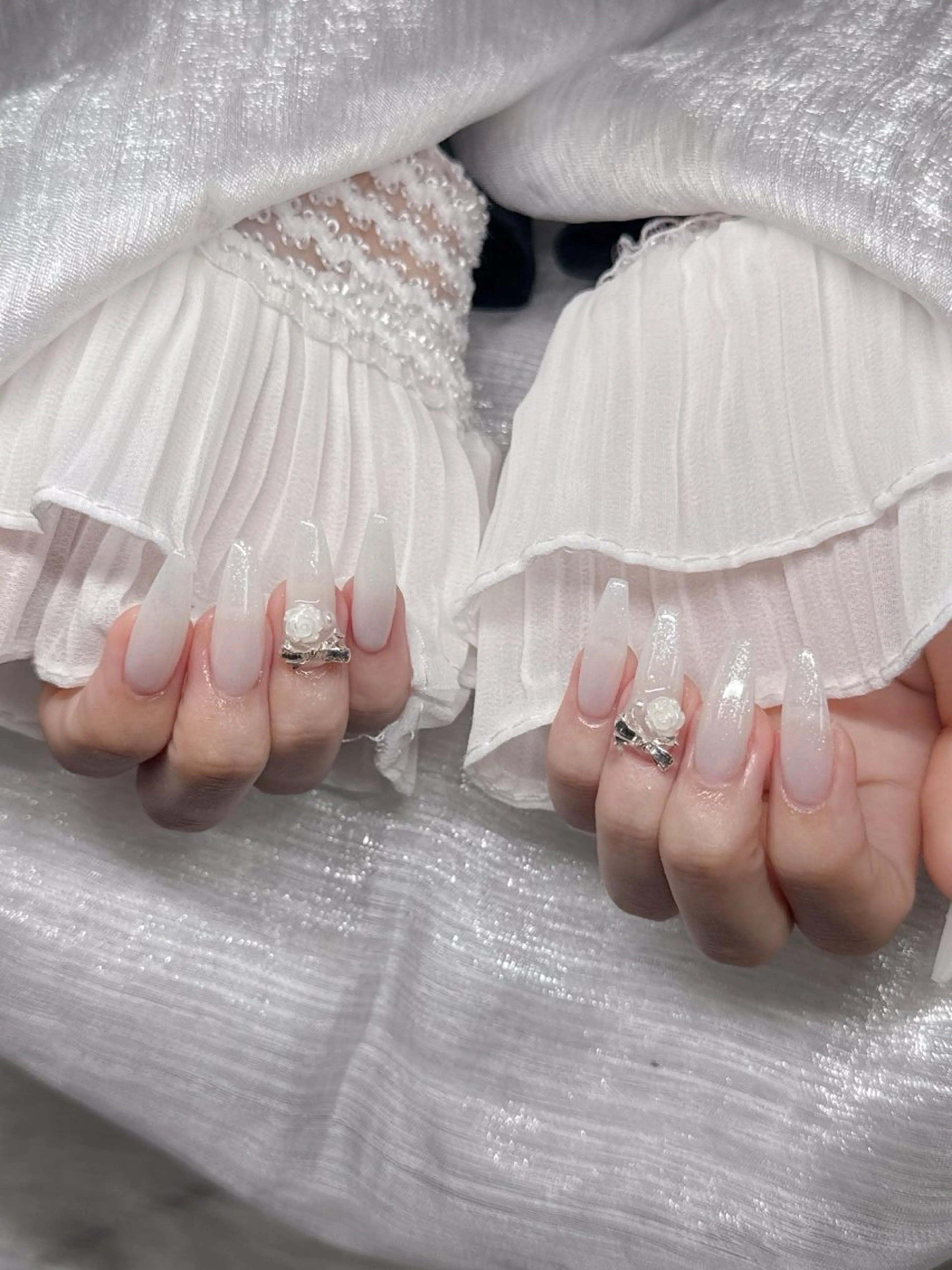 ネイル オーロラネイル チークネイル 長さ出し フットネイル フレンチネイル ハンドネイル Lee Ainのネイルデザイン