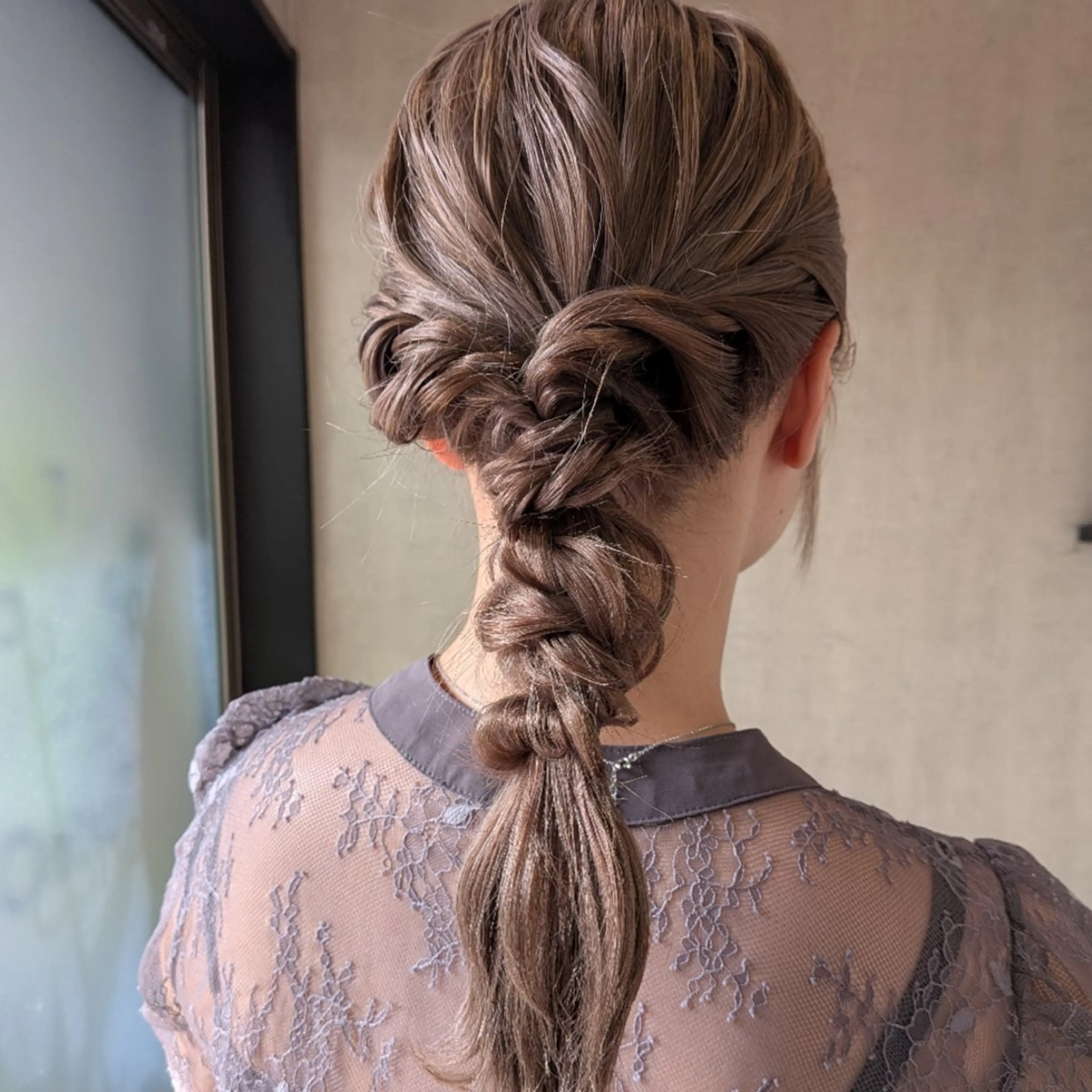 セミロング ヘアアレンジ 小林 梨香のヘアスタイル