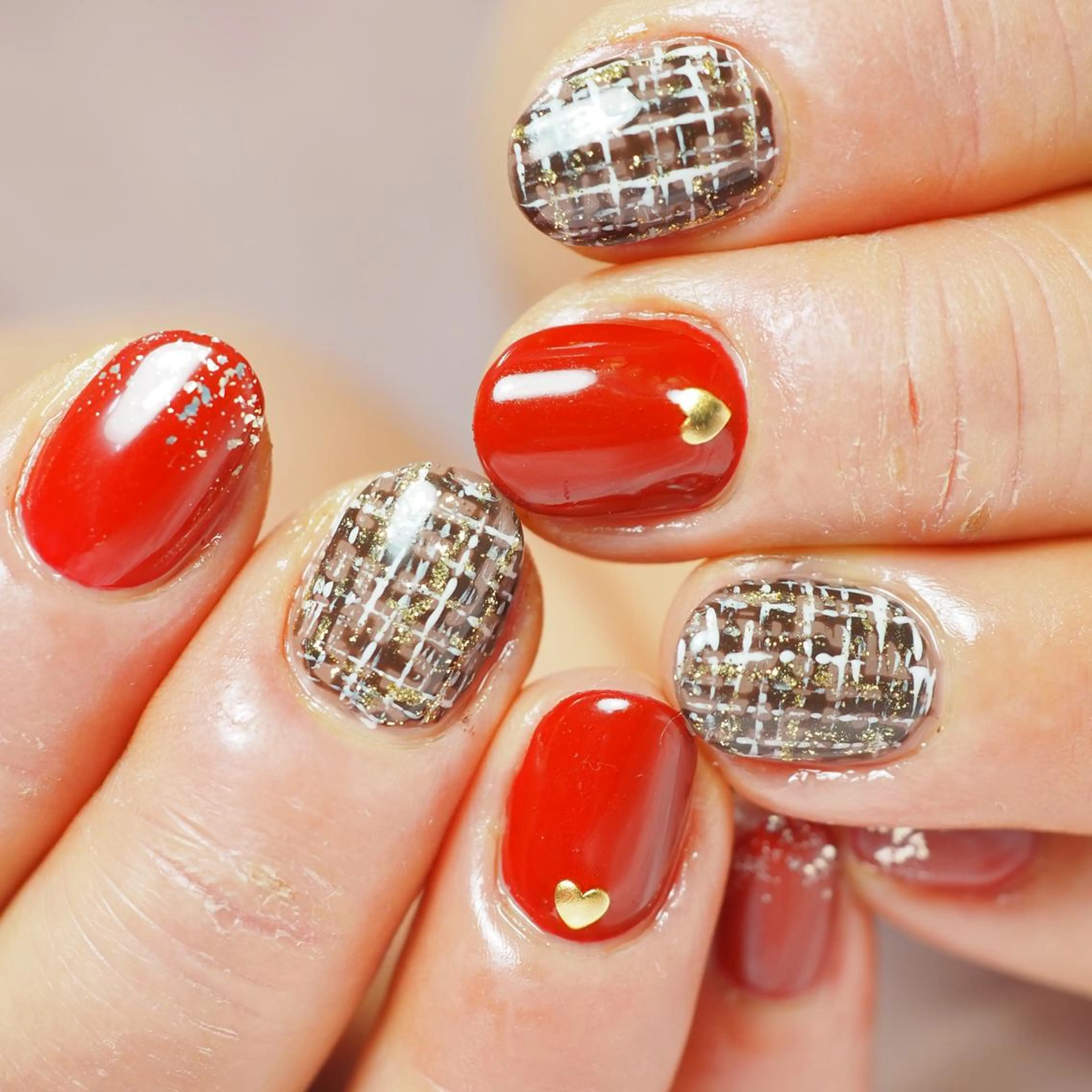 ネイル ツイードネイル バレンタイン 冬ネイル ハンドネイル 深爪を断らない スカルプ高評価店のネイルデザイン
