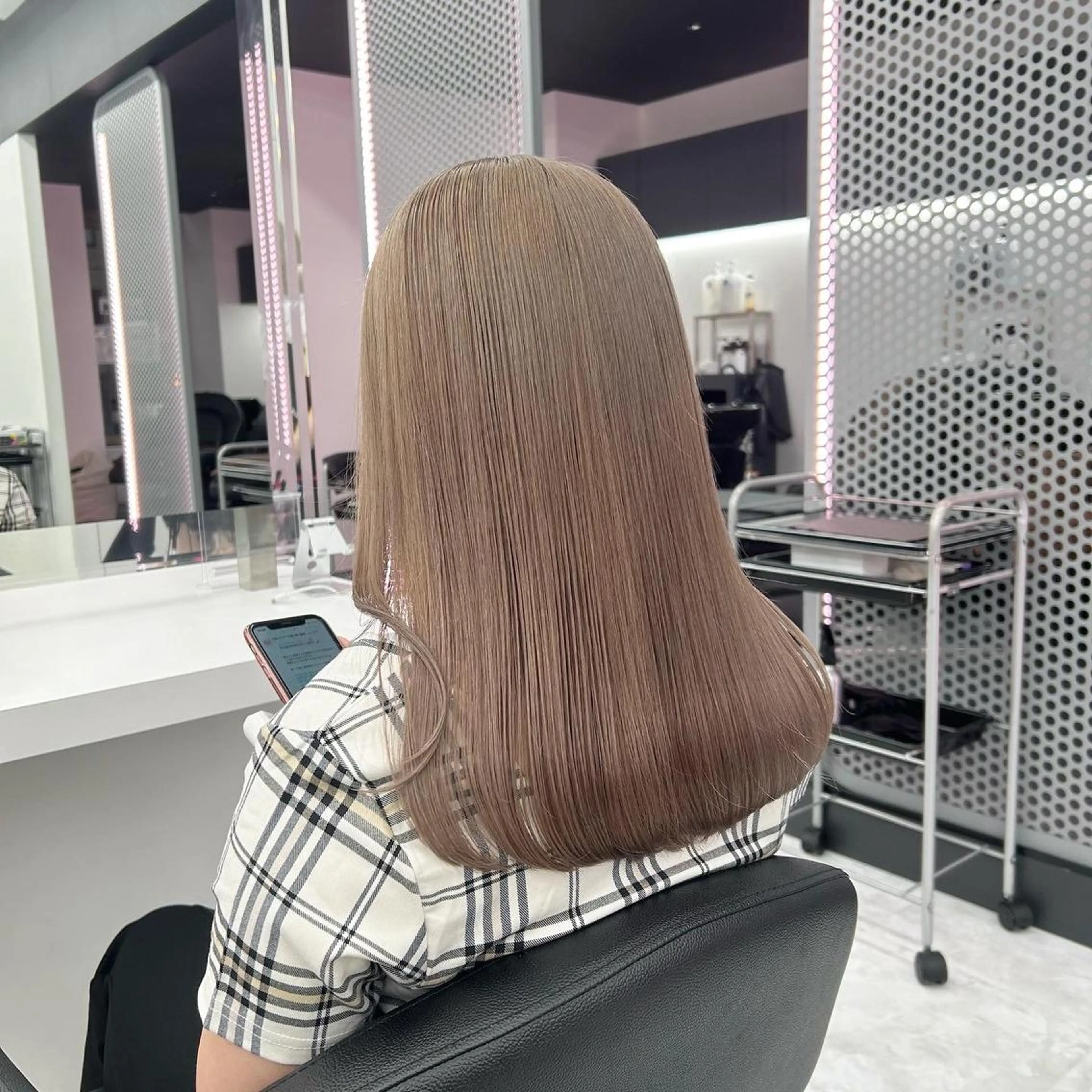 セミロング カラー ヘアアレンジ ヘアカラー トリートメント mai🍑暖色カラー /レイヤー💖のヘアスタイル