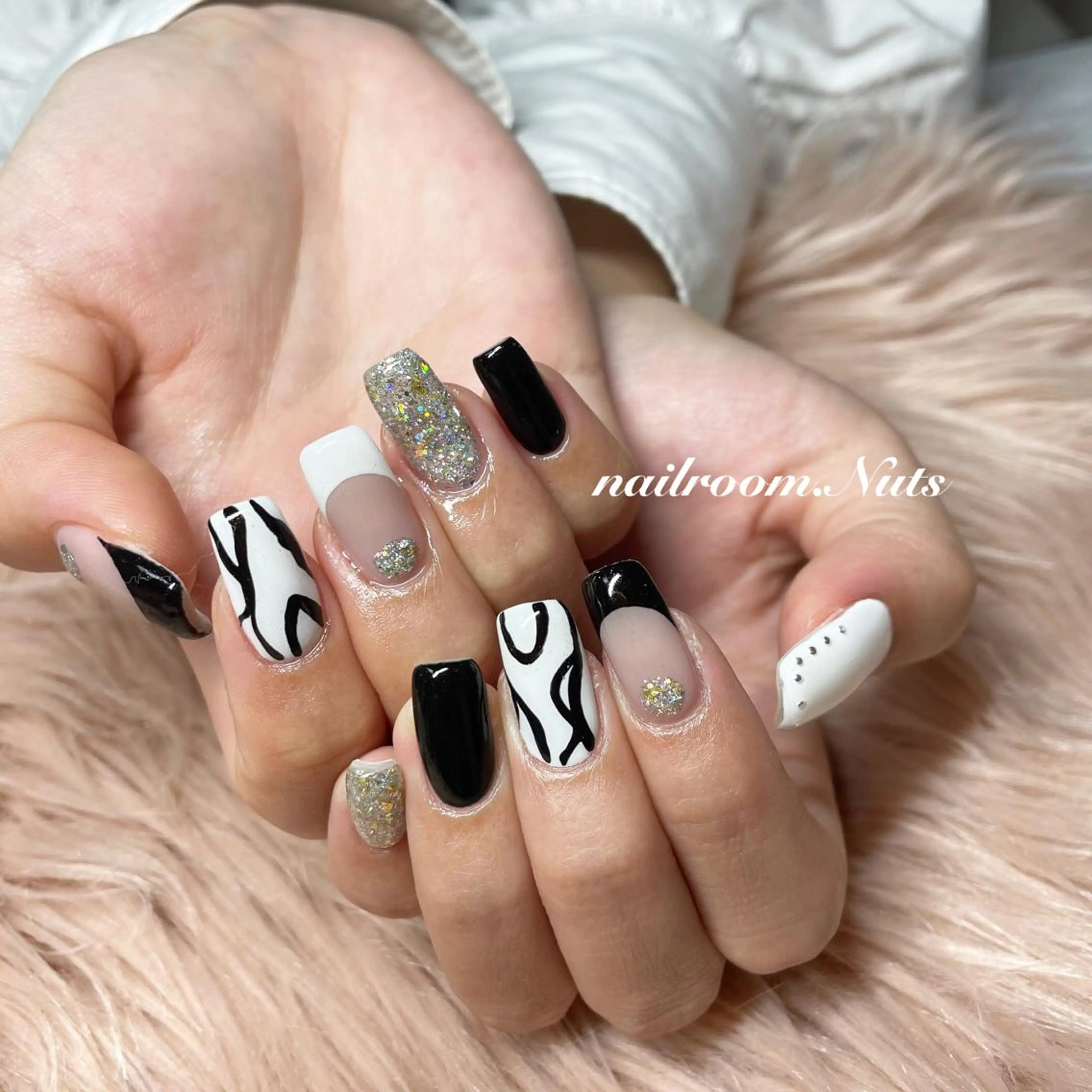ネイル ハンドネイル nailsalon Nutsのネイルデザイン