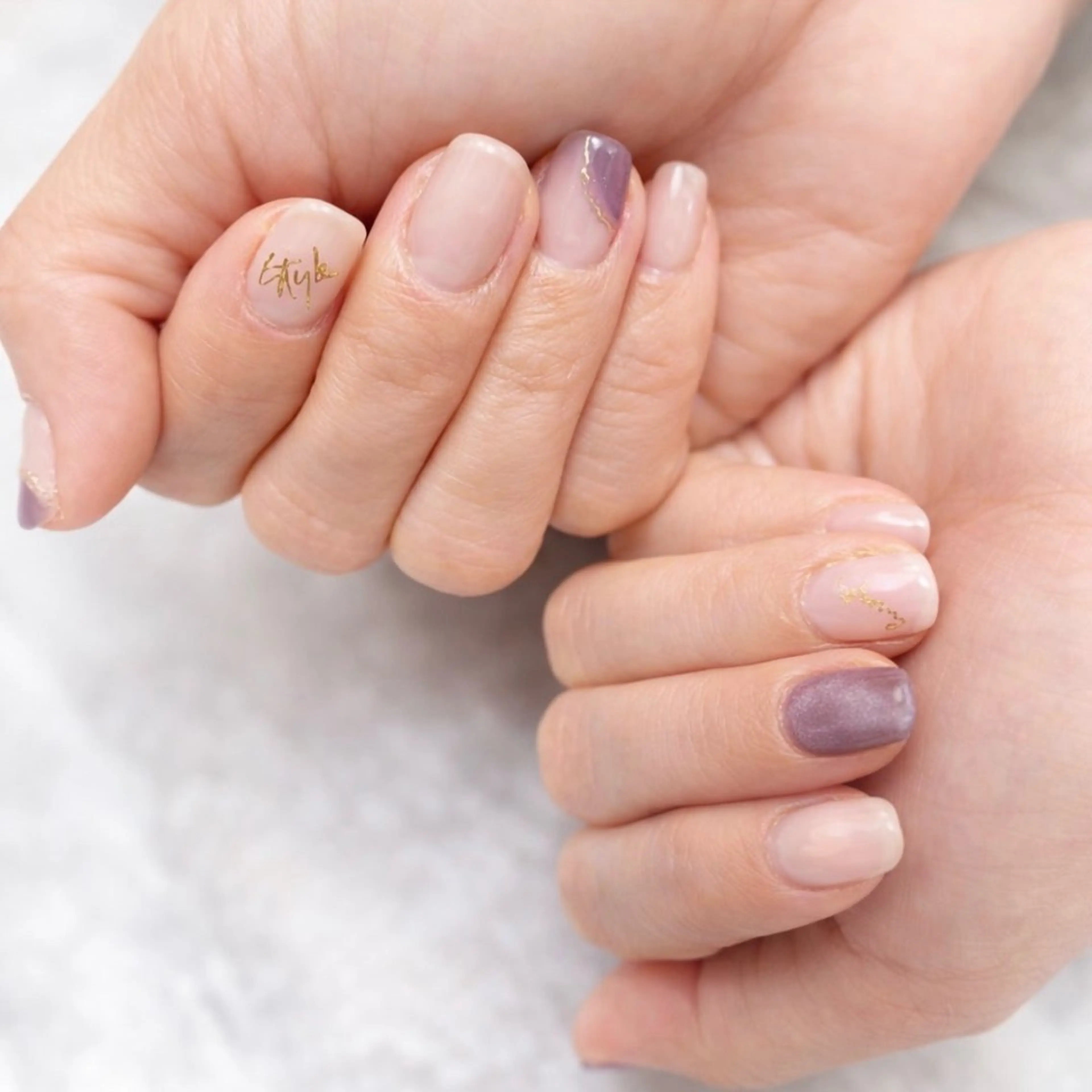 ネイル ゴールド オフィスネイル パープル シンプルネイル ハンドネイル Kii nailのネイルデザイン