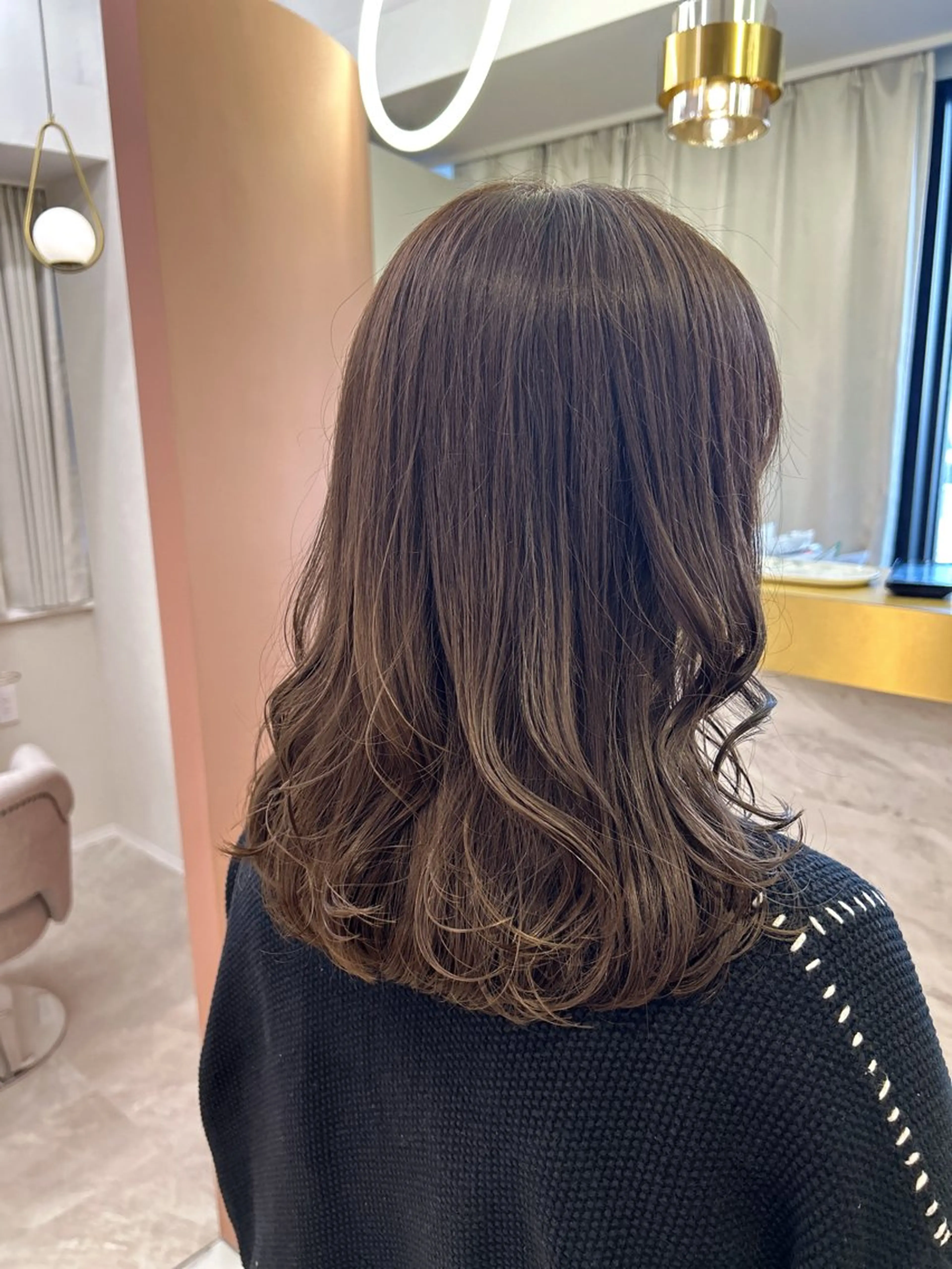 ミディアム カラー カット ヘアカラー トリートメント 佐合 梨花 / ｅａｕ〈オー〉のヘアスタイル